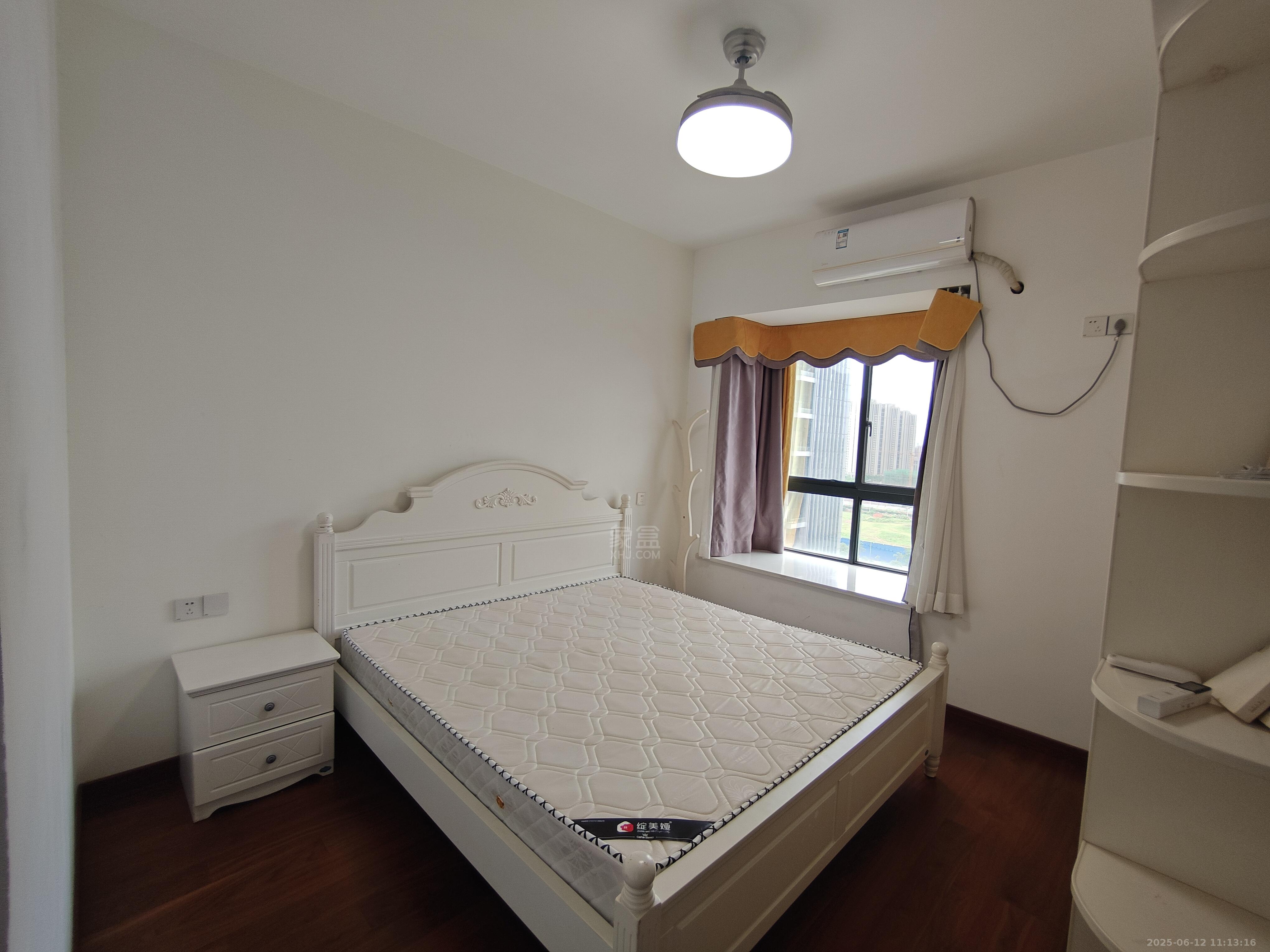 武广国际学苑 3室2厅1卫 2300.0元/月 武广国际学苑 3室2厅1卫 2300.0元/月室内图