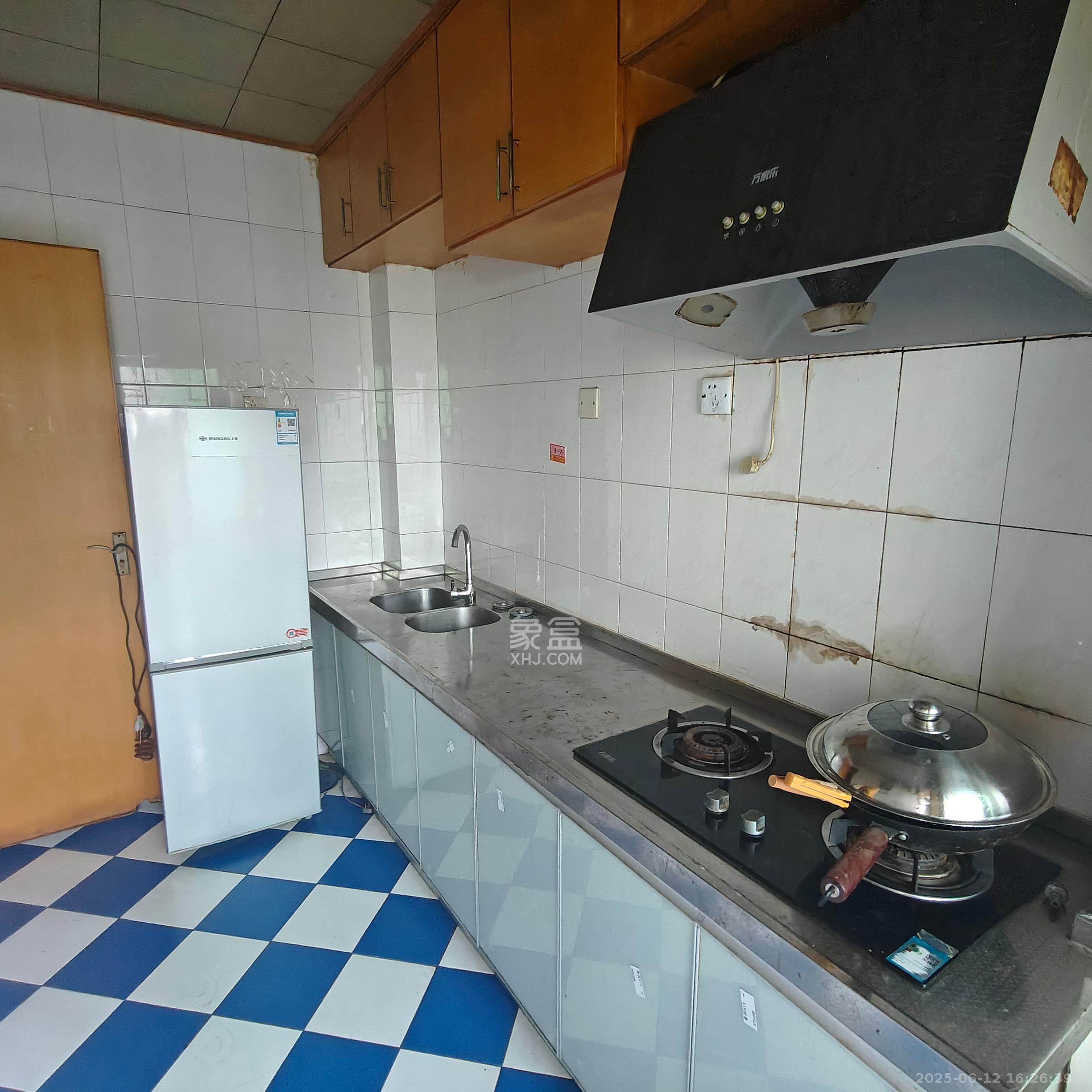 安泰新村 3室1厅2卫 1600.0元/月 安泰新村 3室1厅2卫 1600.0元/月室内图