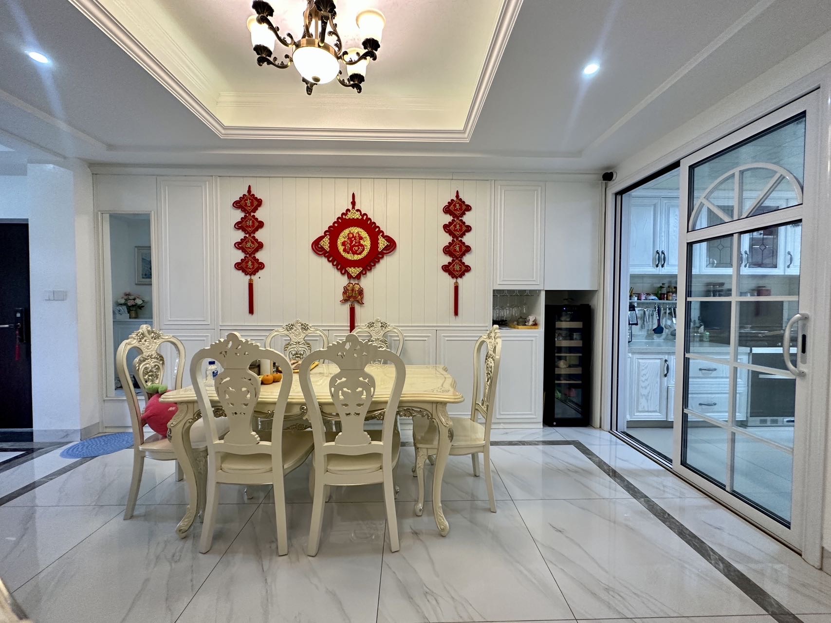 城市海岸一期 3室2厅2卫 420.0万 城市海岸一期 3室2厅2卫 420.0万客厅