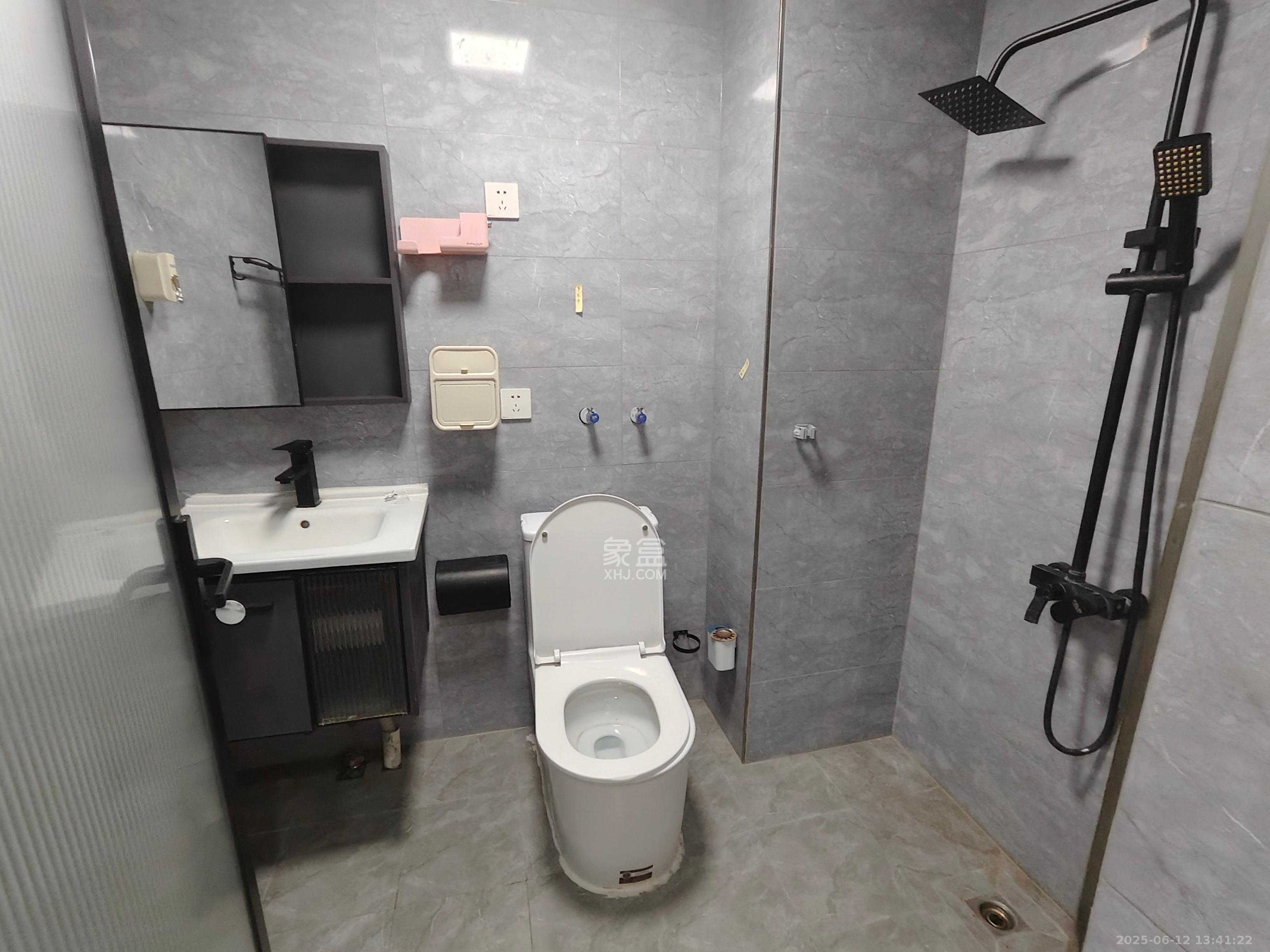 卓越伊景寓  2室0厅0卫   1600.00元/月室内图