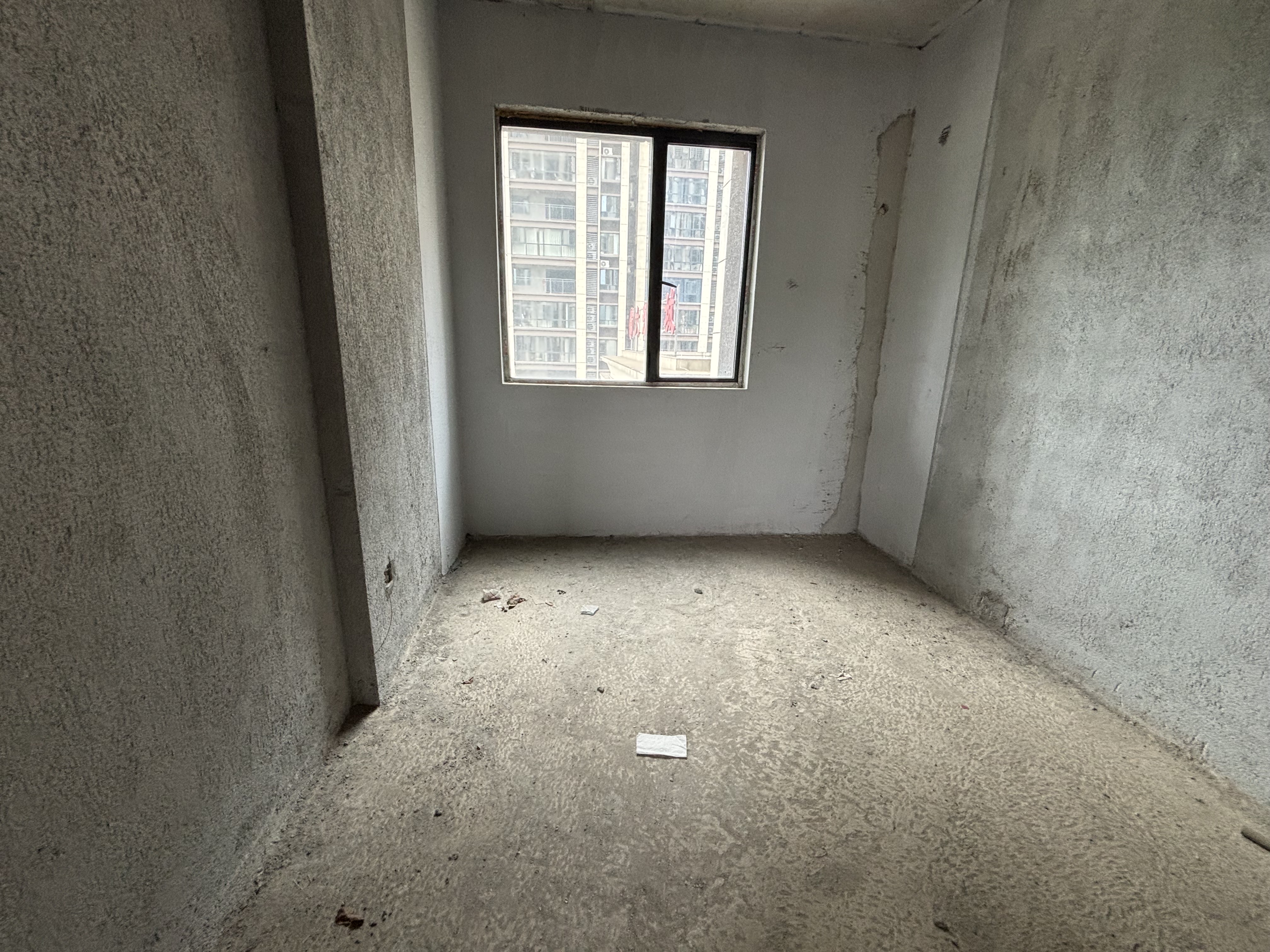 大汉龙城 4室2厅2卫 69.8万 大汉龙城 4室2厅2卫 69.8万客厅