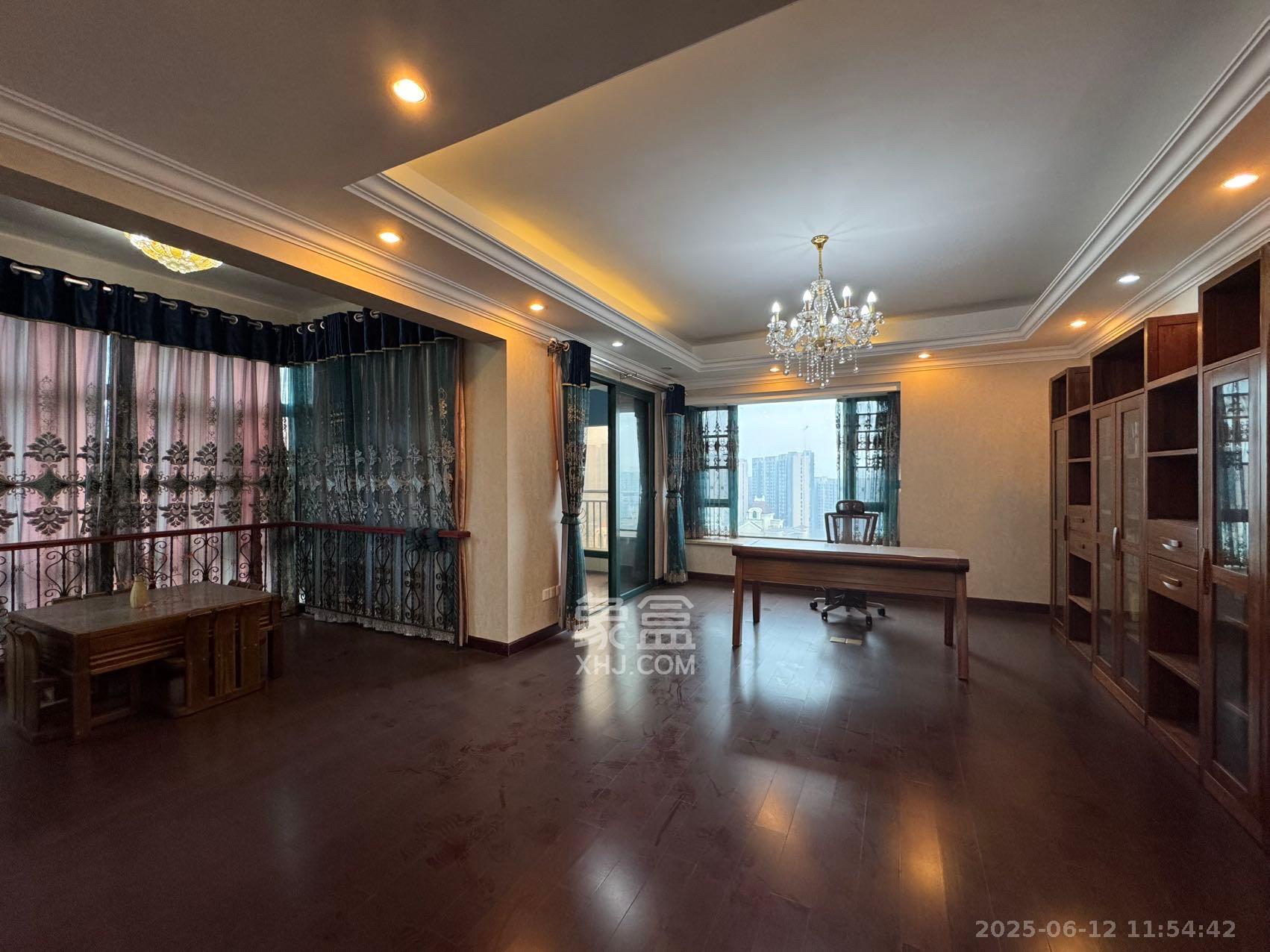 恒大雅苑 4室2厅3卫 6000.0元/月 恒大雅苑 4室2厅3卫 6000.0元/月室内图