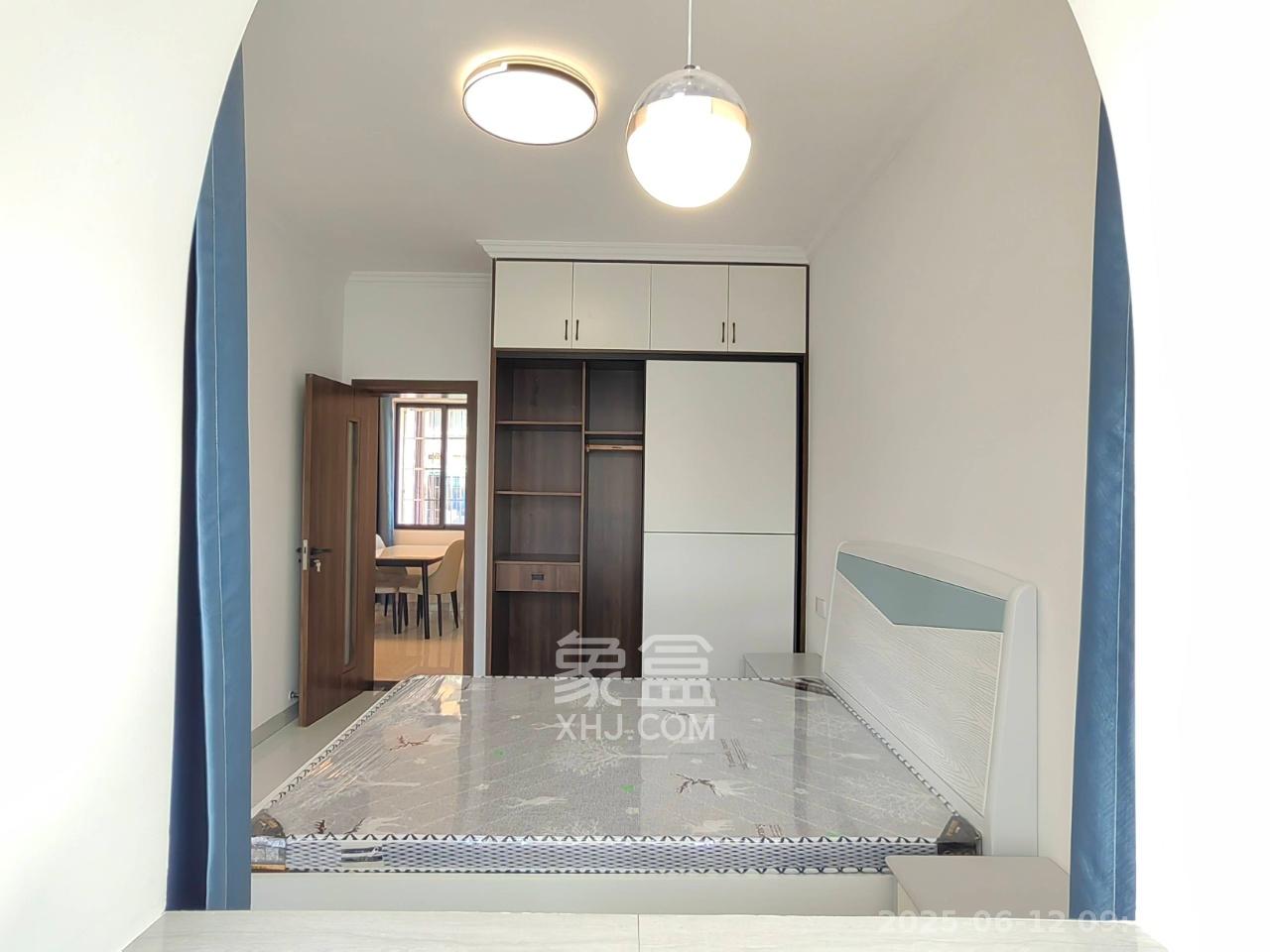 桂花二村  2室1厅1卫   2300.00元/月室内图