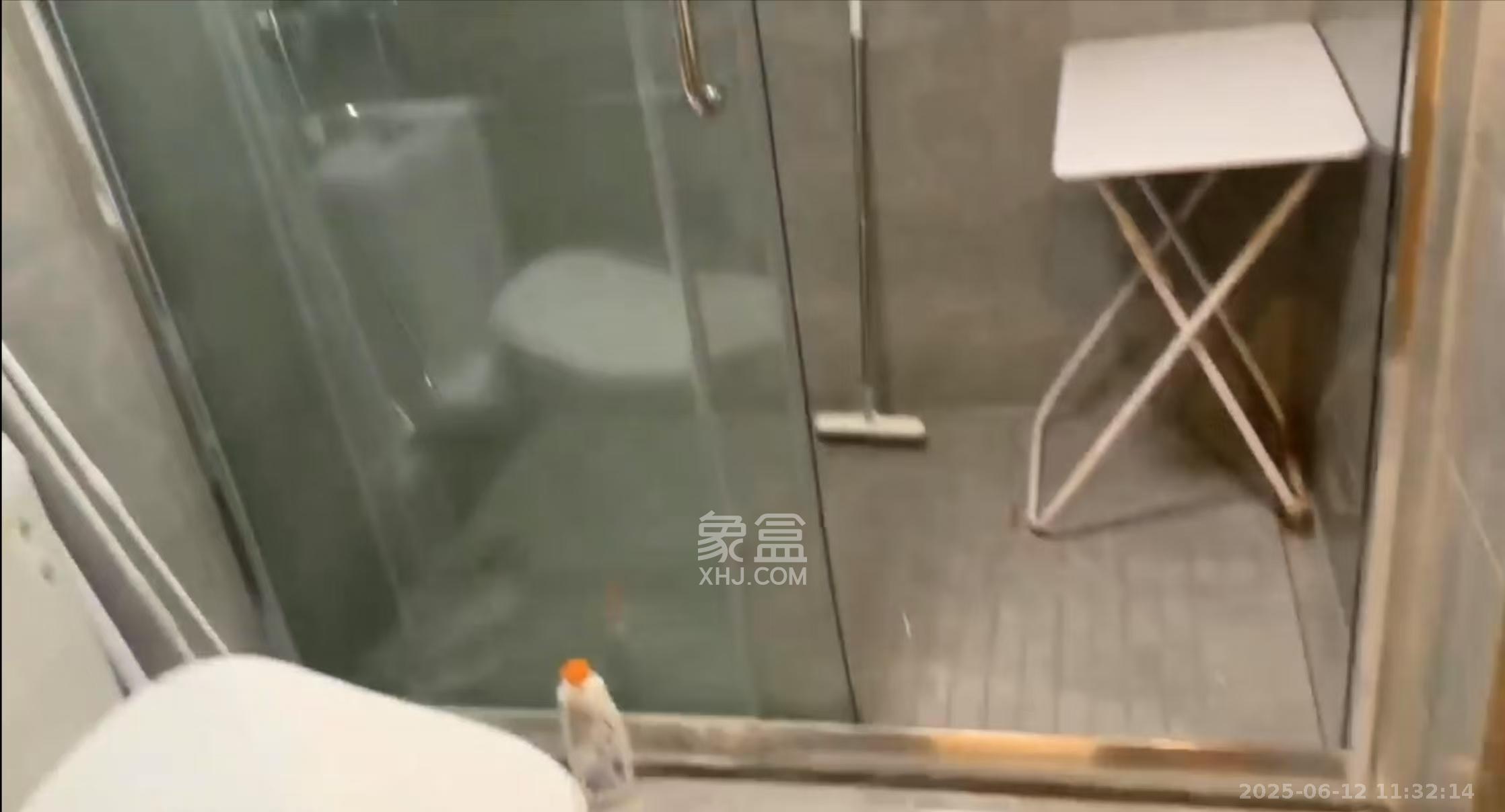 卓越江岸  4室2厅2卫   4200.00元/月室内图