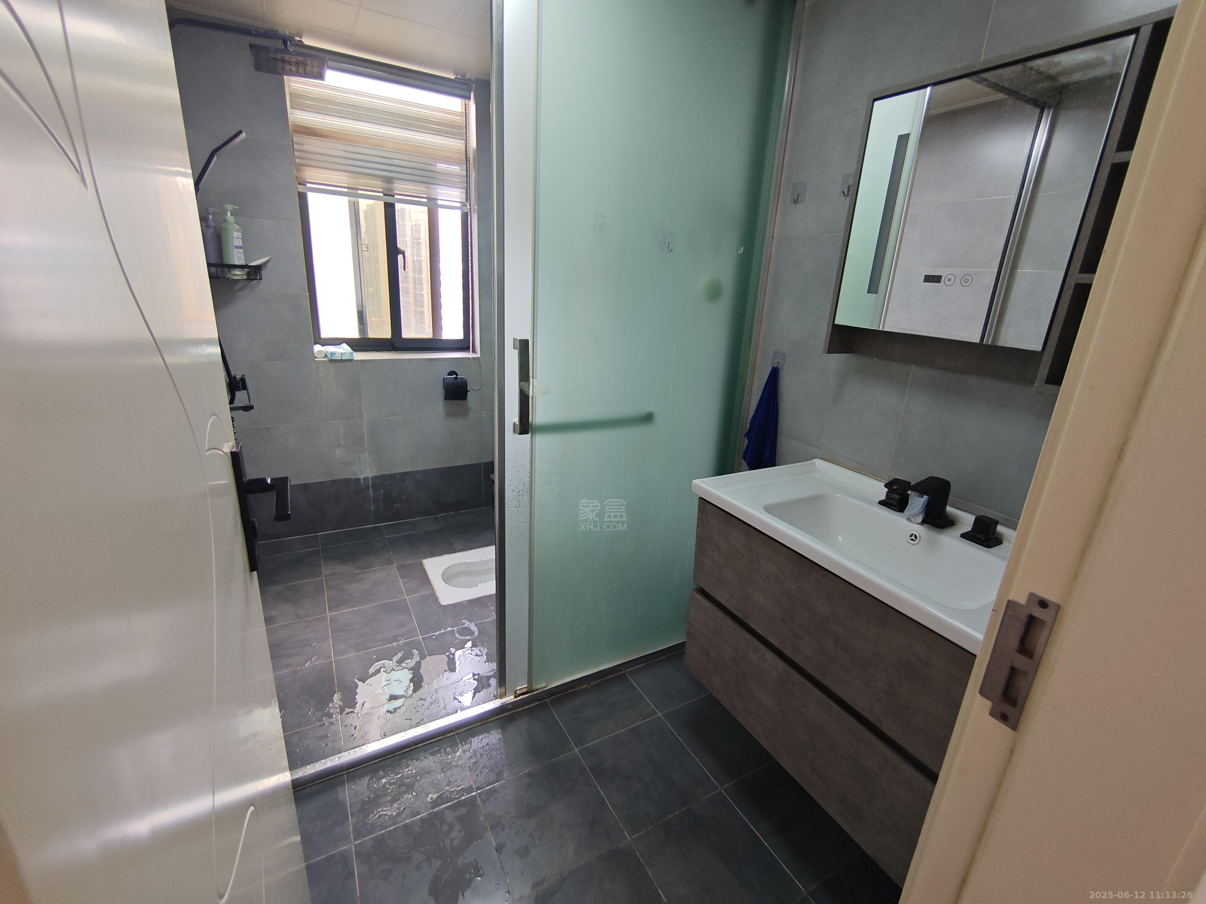 武广国际学苑 3室2厅1卫 2300.0元/月 武广国际学苑 3室2厅1卫 2300.0元/月室内图