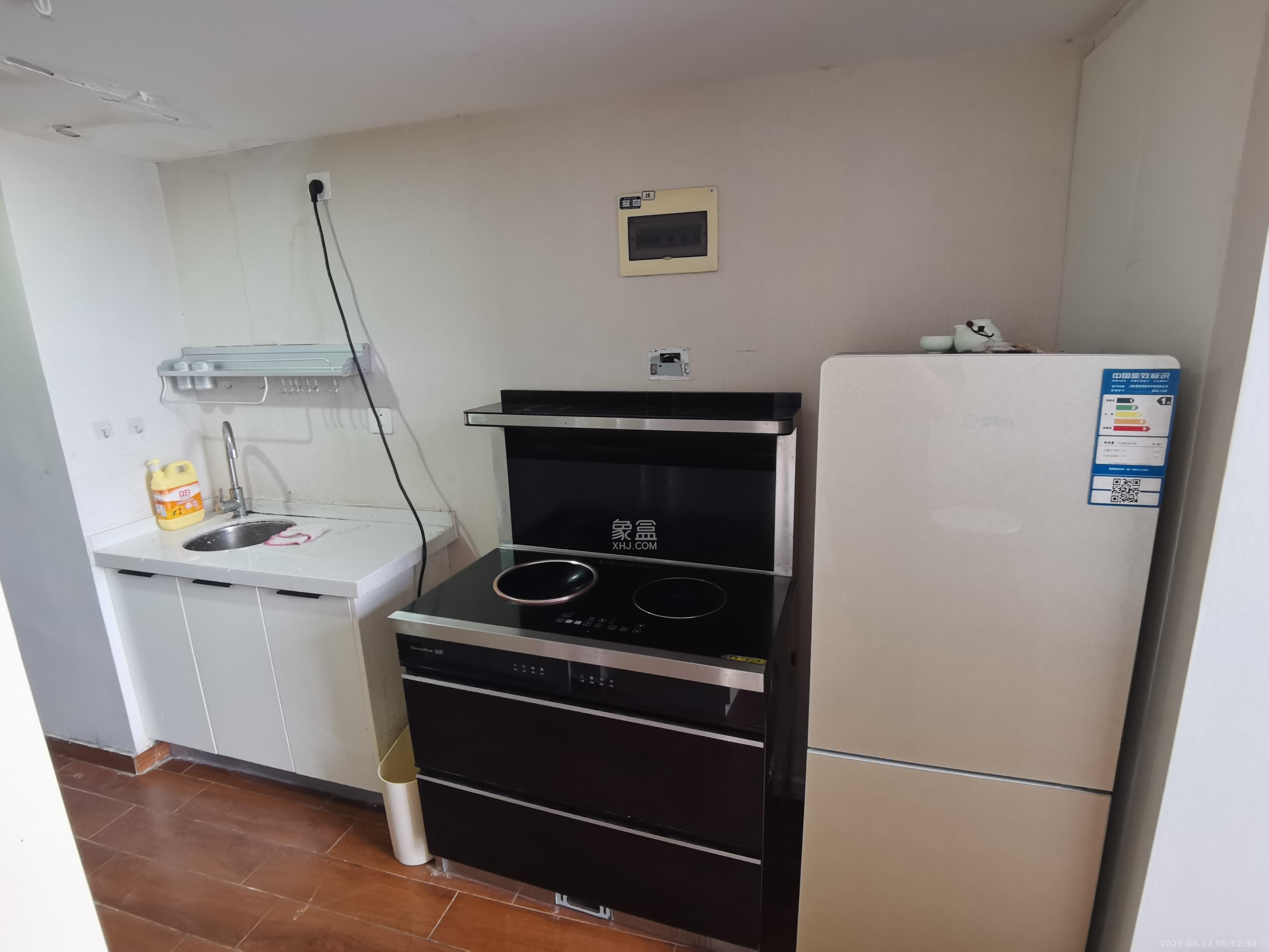 兰亭湾畔 1室1厅1卫 2000.0元/月 兰亭湾畔 1室1厅1卫 2000.0元/月室内图