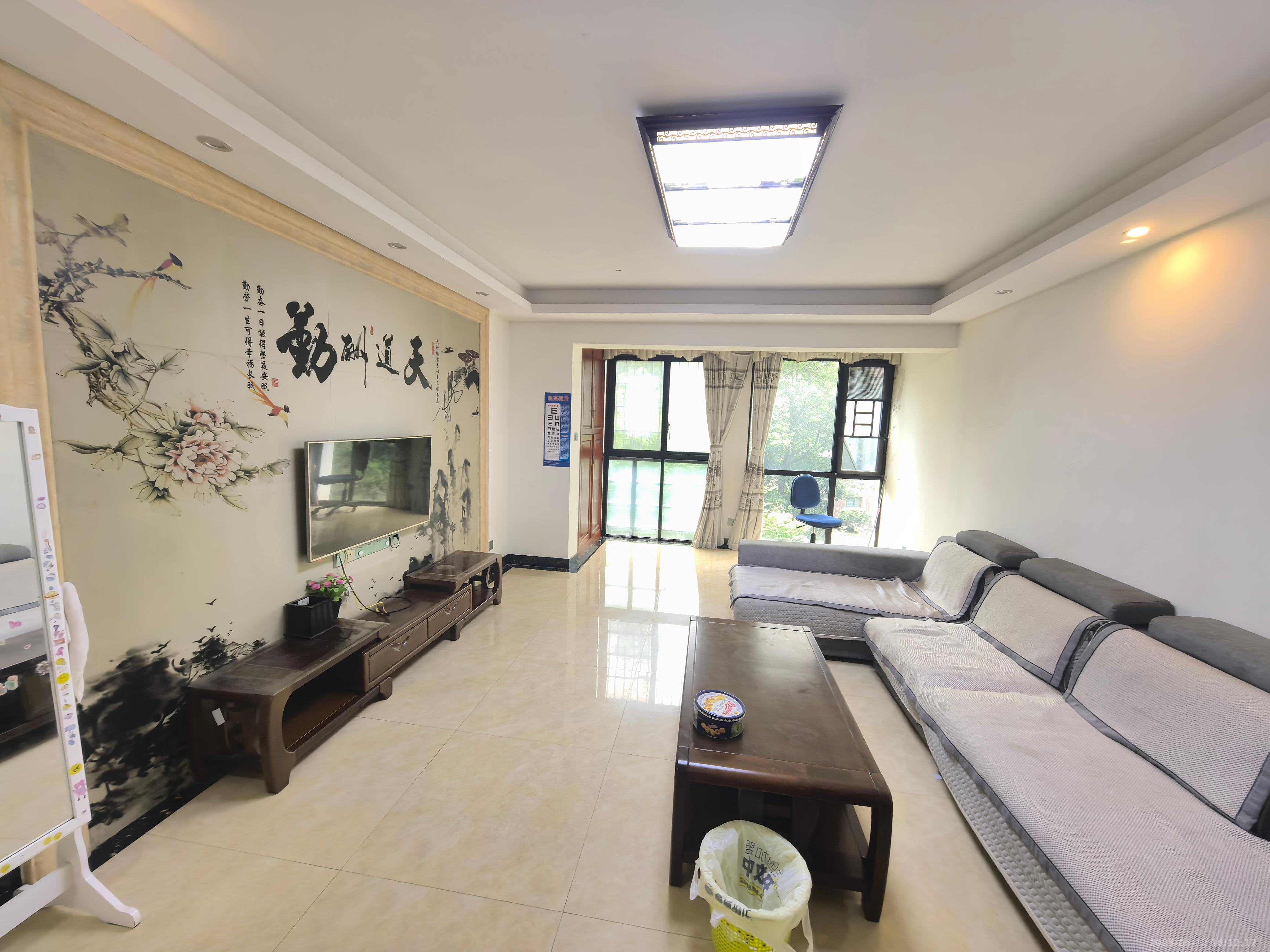 鑫远湘府华城  4室2厅2卫   3800.00元/月