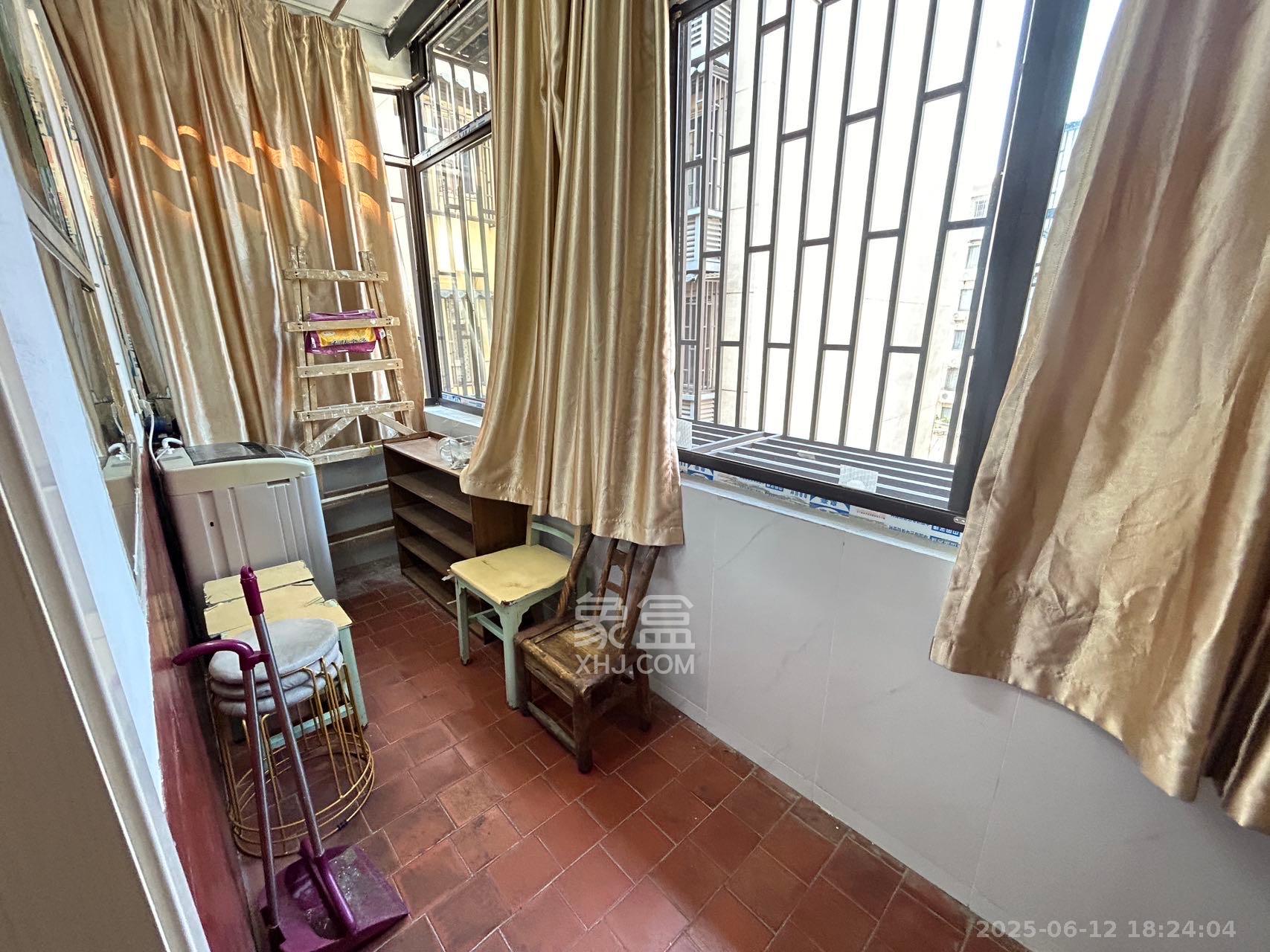 湖南省科技报社大院  3室1厅1卫    2300.0元/月 湖南省科技报社大院  3室1厅1卫    2300.0元/月室内图