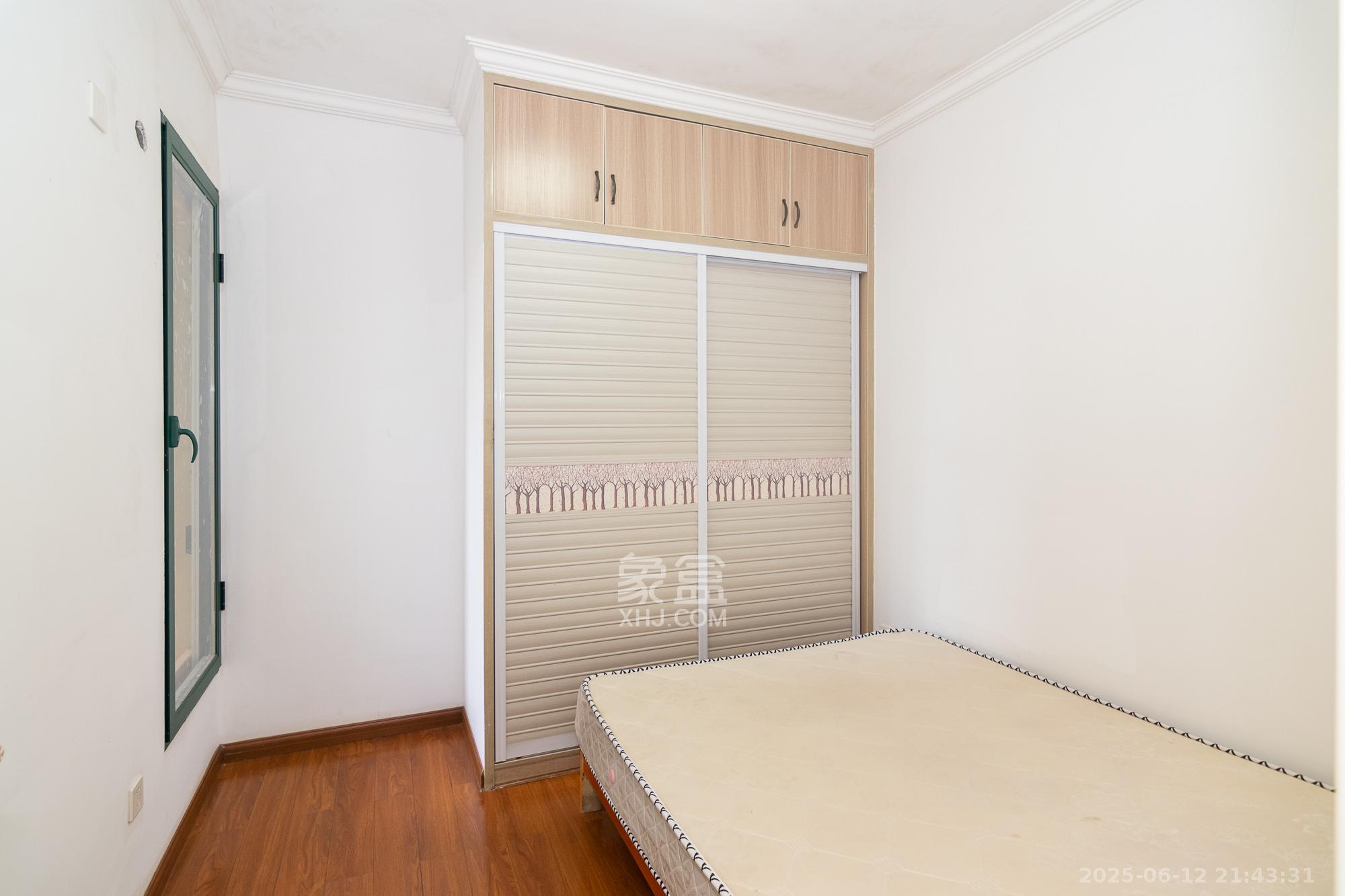 富基世纪公园 3室2厅1卫 62.8万 富基世纪公园 3室2厅1卫 62.8万卧室