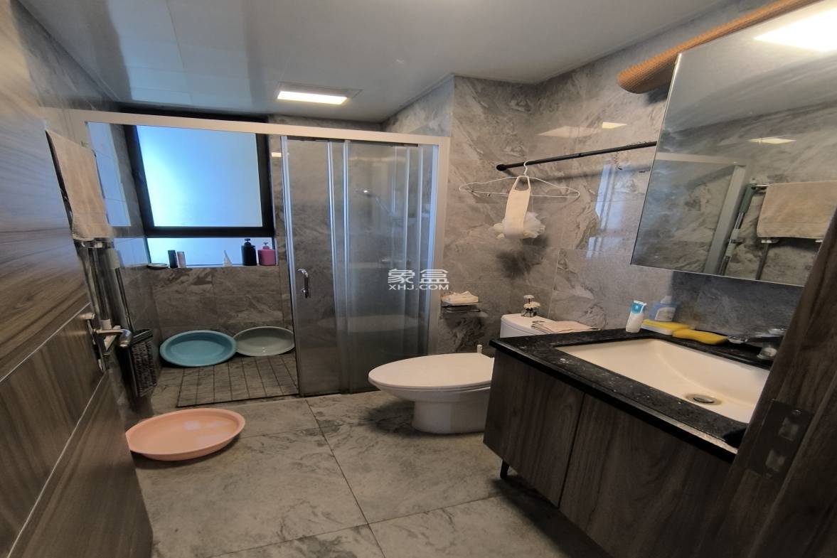 碧桂园公园上城 3室2厅2卫 2800.00元/月 碧桂园公园上城 3室2厅2卫 2800.00元/月室内图