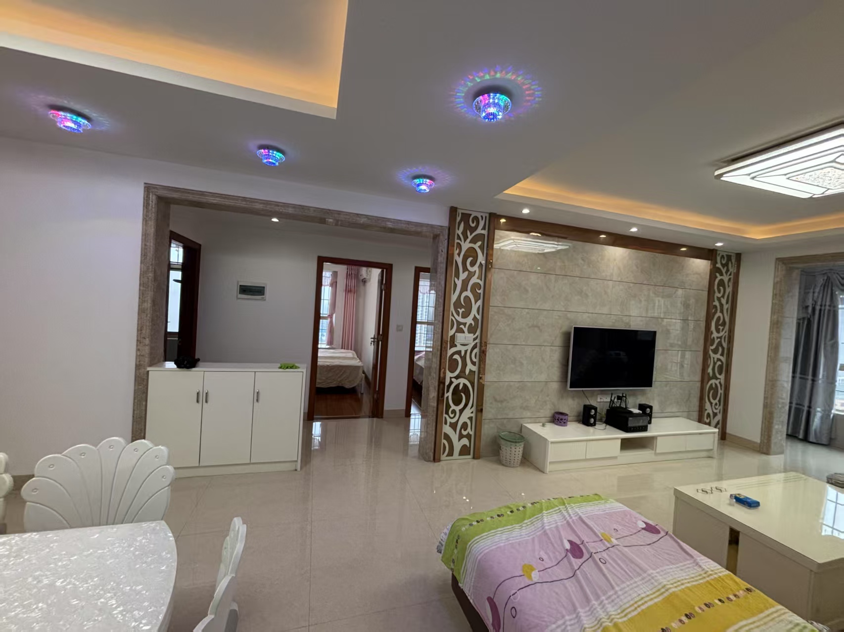 拓兴阳光新城 3室2厅1卫 2000.0元/月 拓兴阳光新城 3室2厅1卫 2000.0元/月室内图