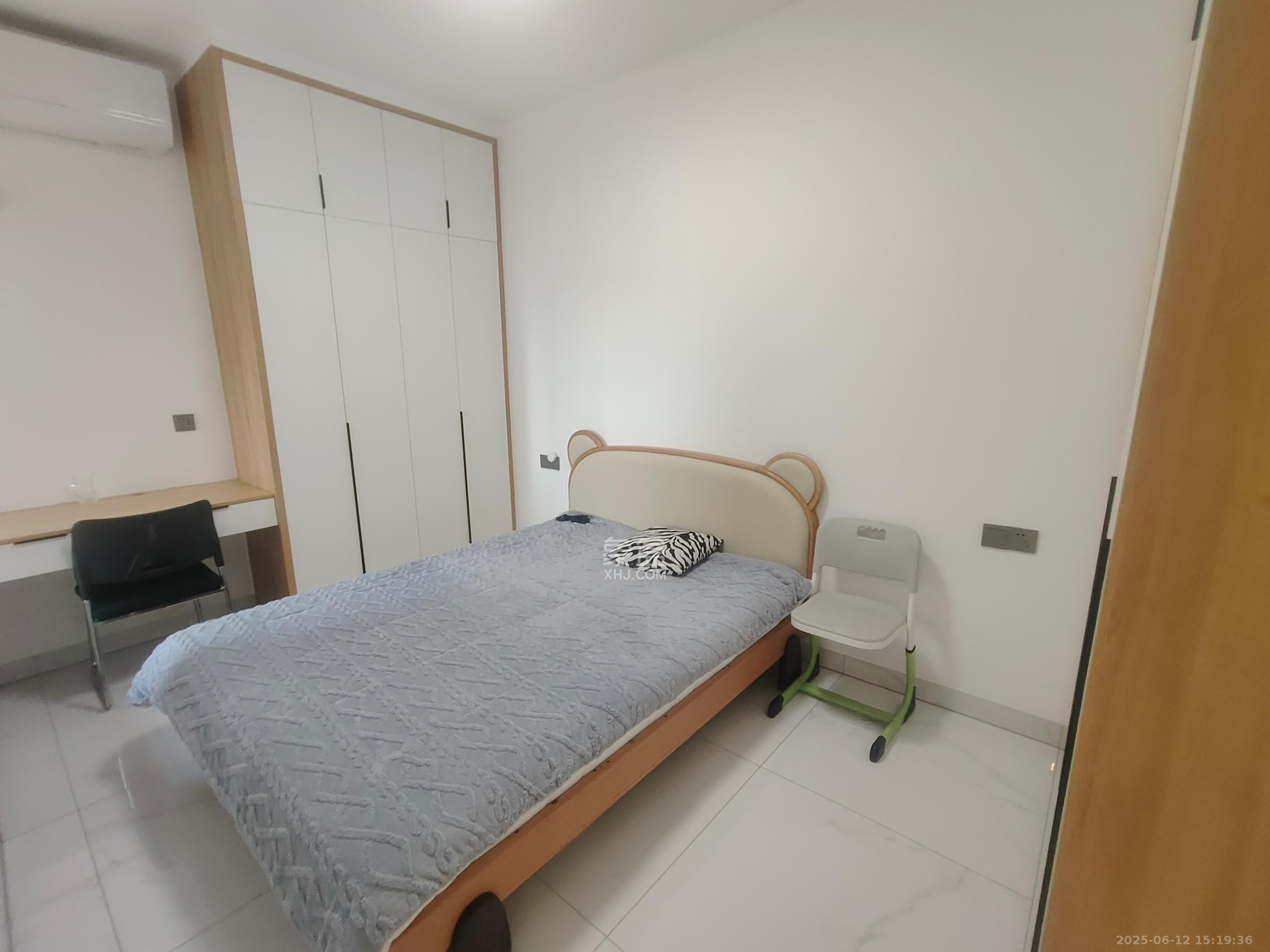 长房时代公馆  3室2厅2卫    3000.0元/月 长房时代公馆  3室2厅2卫    3000.0元/月室内图