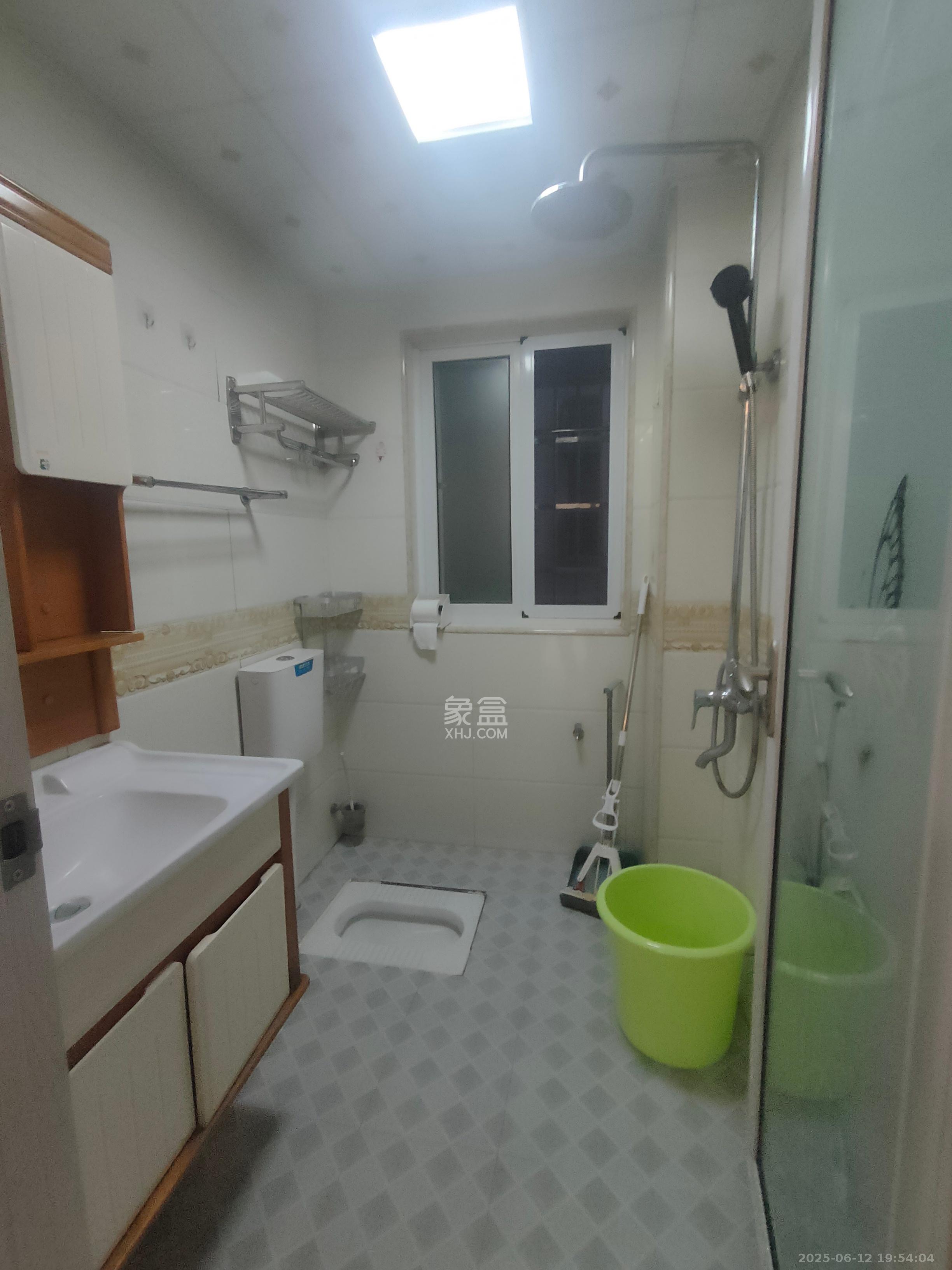 嘉顺苑 2室1厅1卫 2100.0元/月 嘉顺苑 2室1厅1卫 2100.0元/月室内图