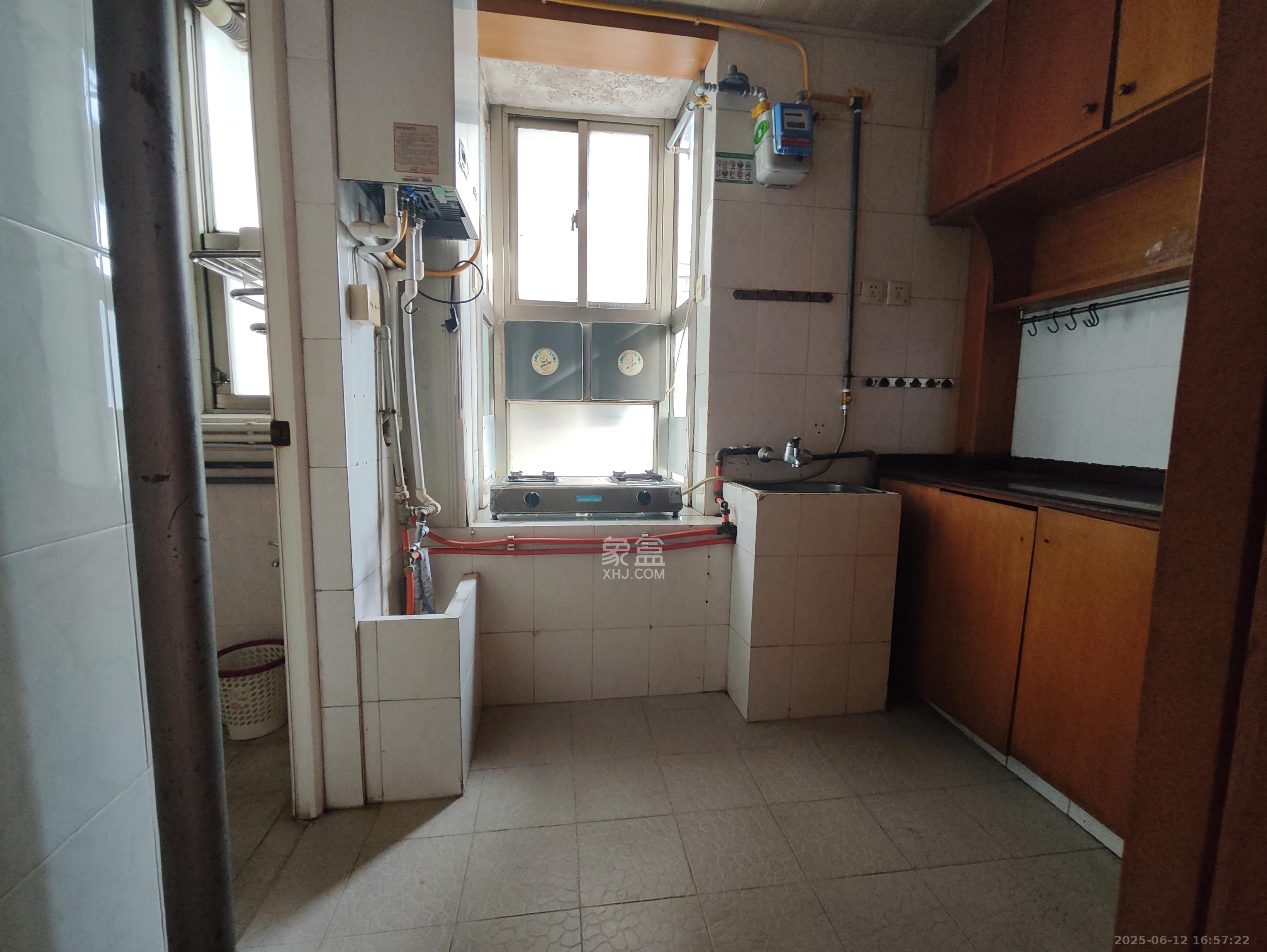 八一桥工商银行家属楼  2室2厅1卫   2800.00元/月室内图