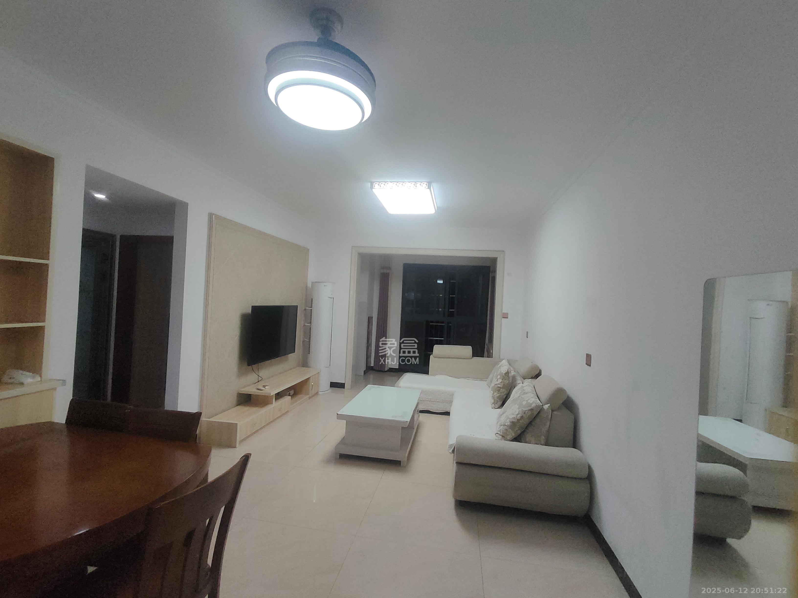 嘉顺苑 5室2厅1卫 2050.0元/月 嘉顺苑 5室2厅1卫 2050.0元/月室内图