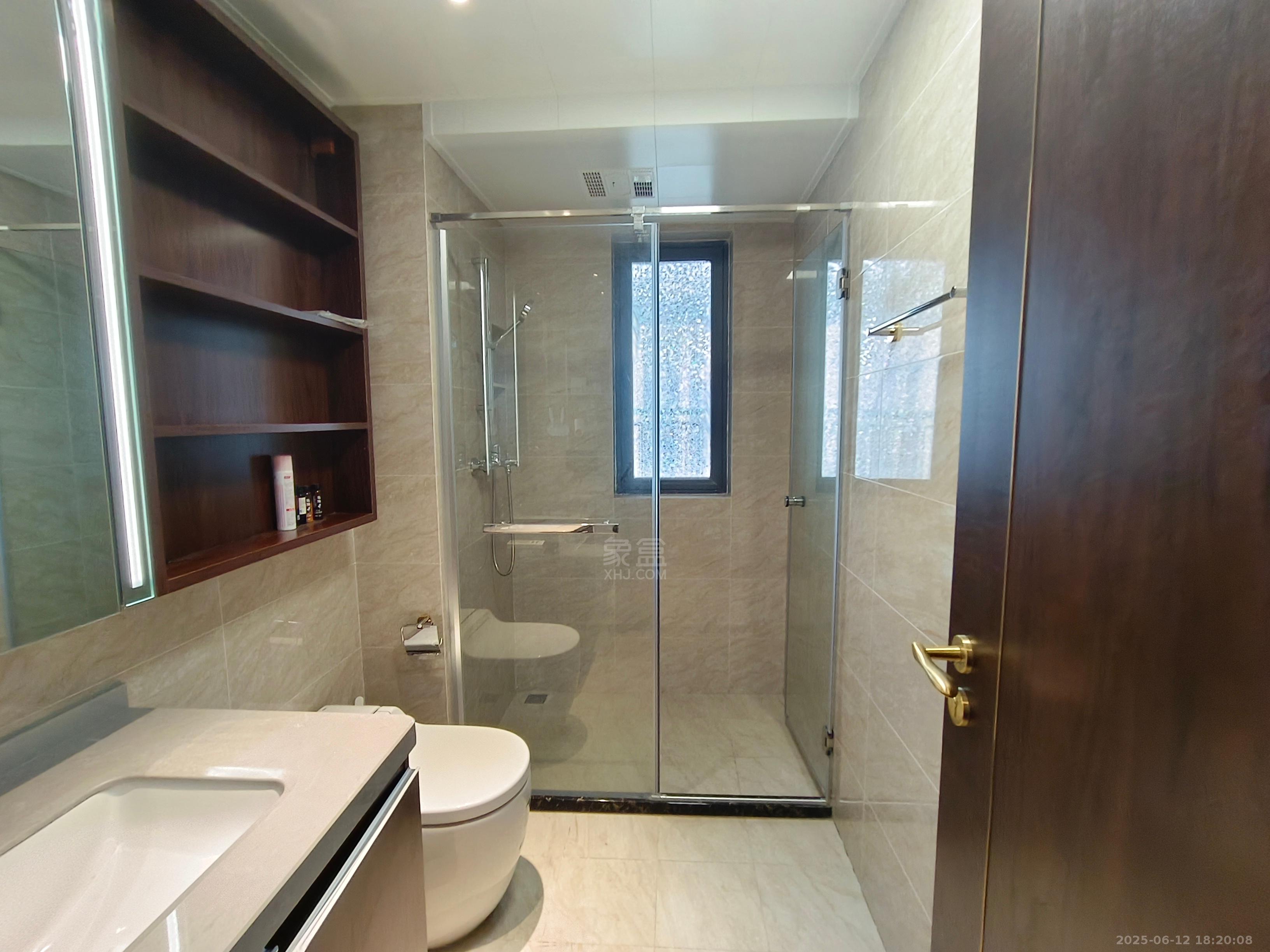 株洲恒大悦珑台 3室2厅2卫 2000.0元/月 株洲恒大悦珑台 3室2厅2卫 2000.0元/月室内图