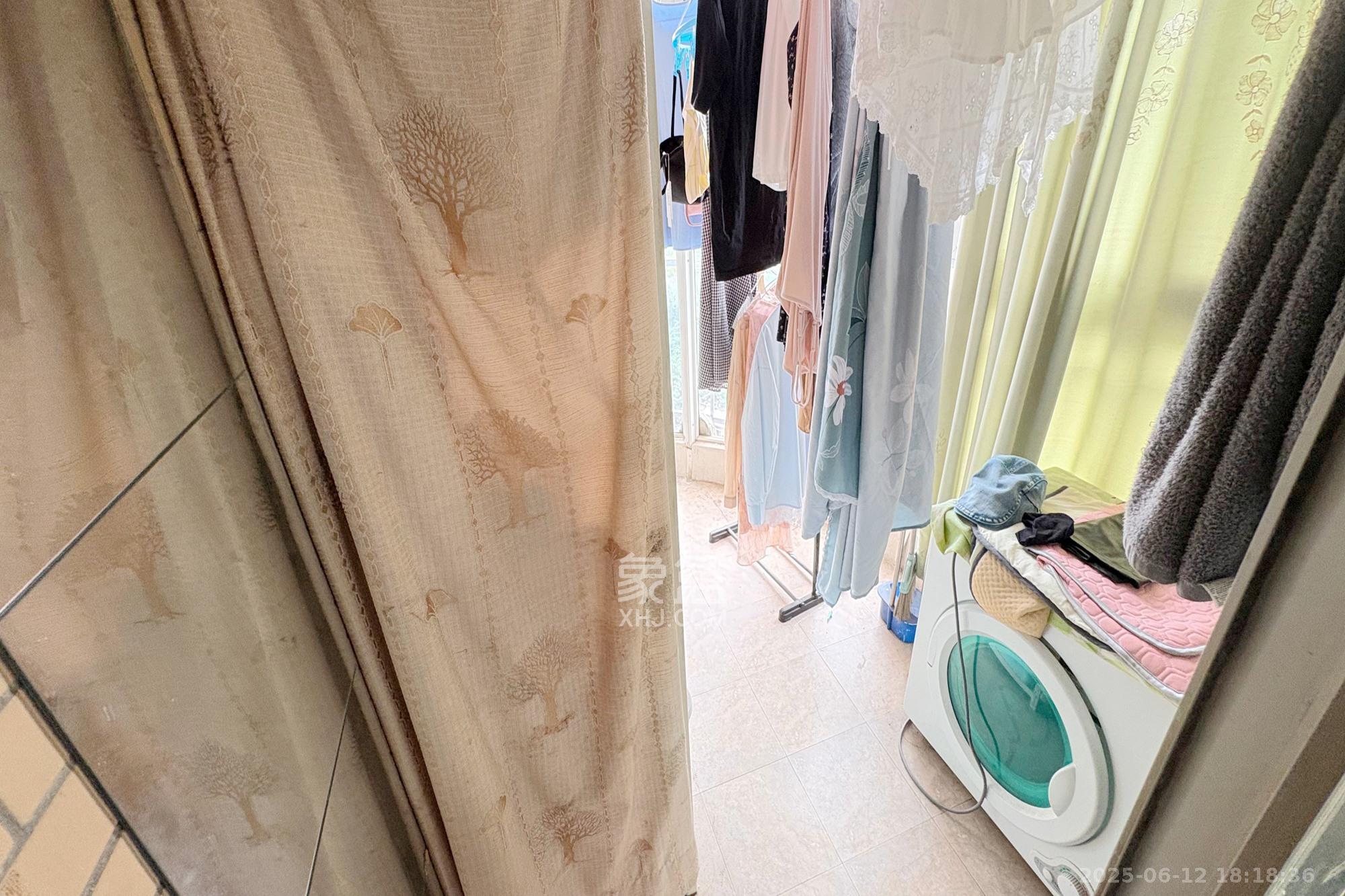 凯通国际城(凯通朝庭)  2室1厅1卫    48.8万 凯通国际城(凯通朝庭)  2室1厅1卫    48.8万阳台