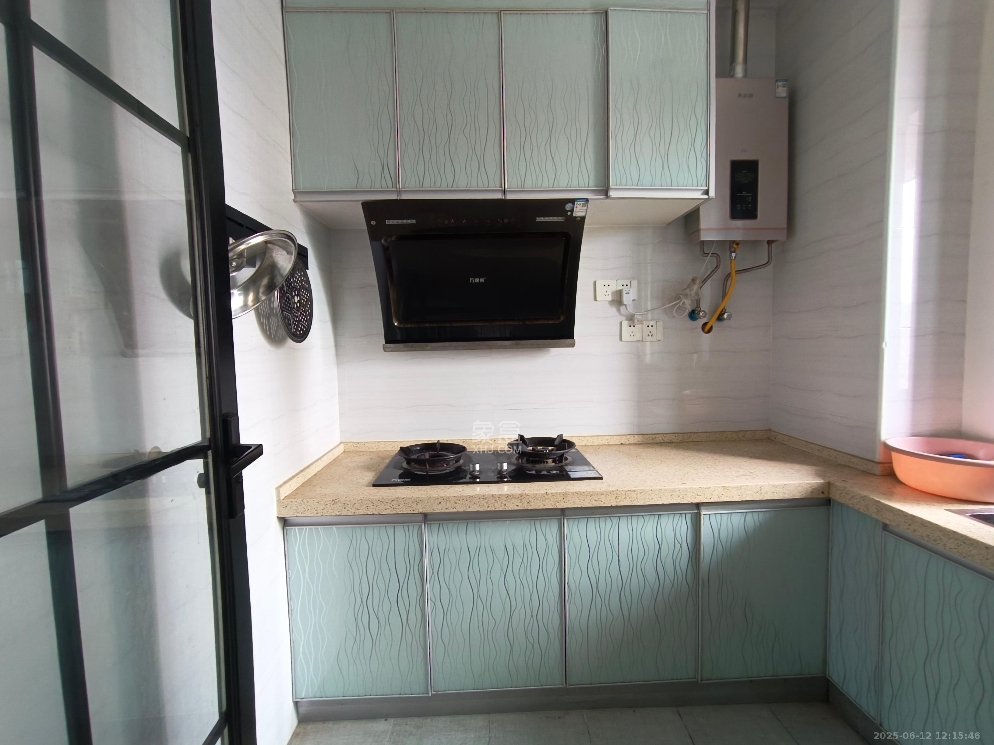 明发国际城 1室1厅1卫 1350.0元/月 明发国际城 1室1厅1卫 1350.0元/月室内图