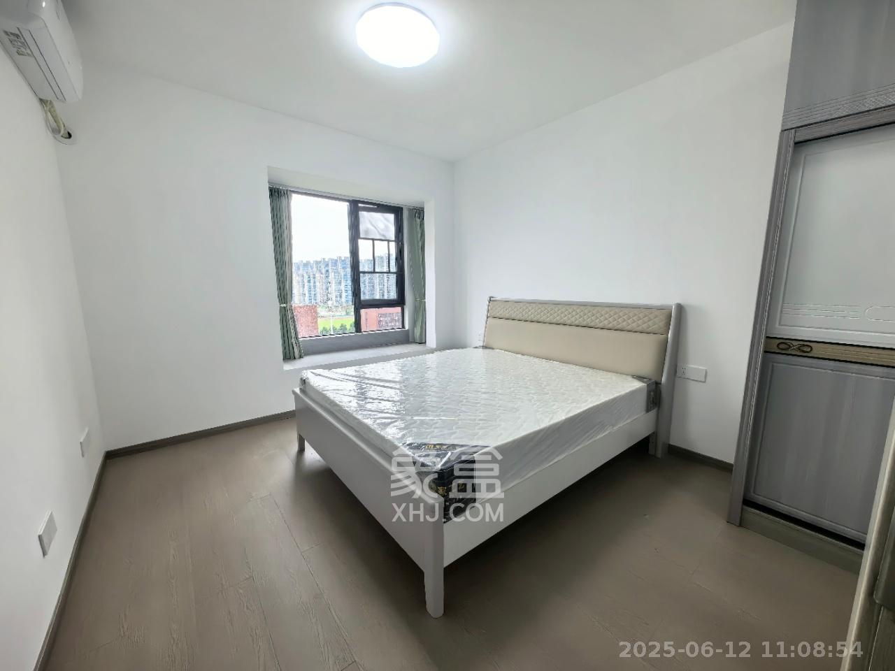 汉唐世家二期  3室2厅2卫   2600.00元/月室内图