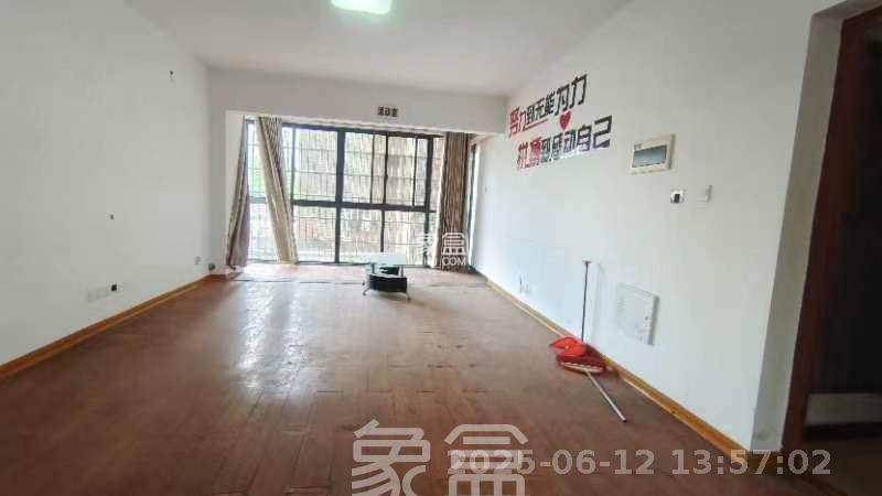 佳美紫郡 4室2厅1卫 2000.0元/月 佳美紫郡 4室2厅1卫 2000.0元/月室内图