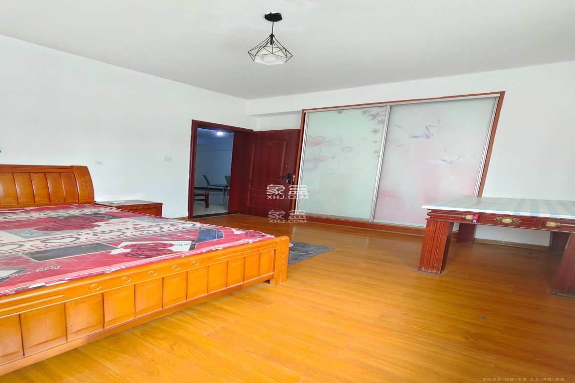 明天一城 1室1厅1卫 700.0元/月 明天一城 1室1厅1卫 700.0元/月室内图