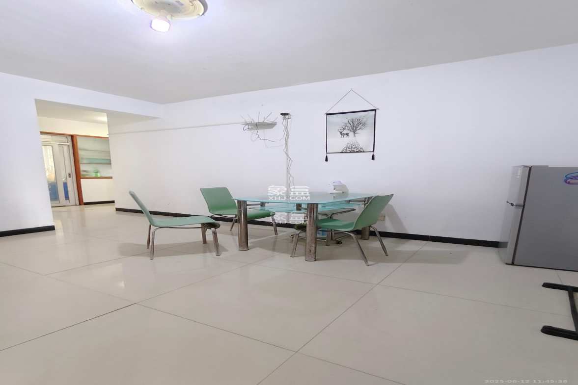 明天一城 1室1厅1卫 700.0元/月 明天一城 1室1厅1卫 700.0元/月室内图