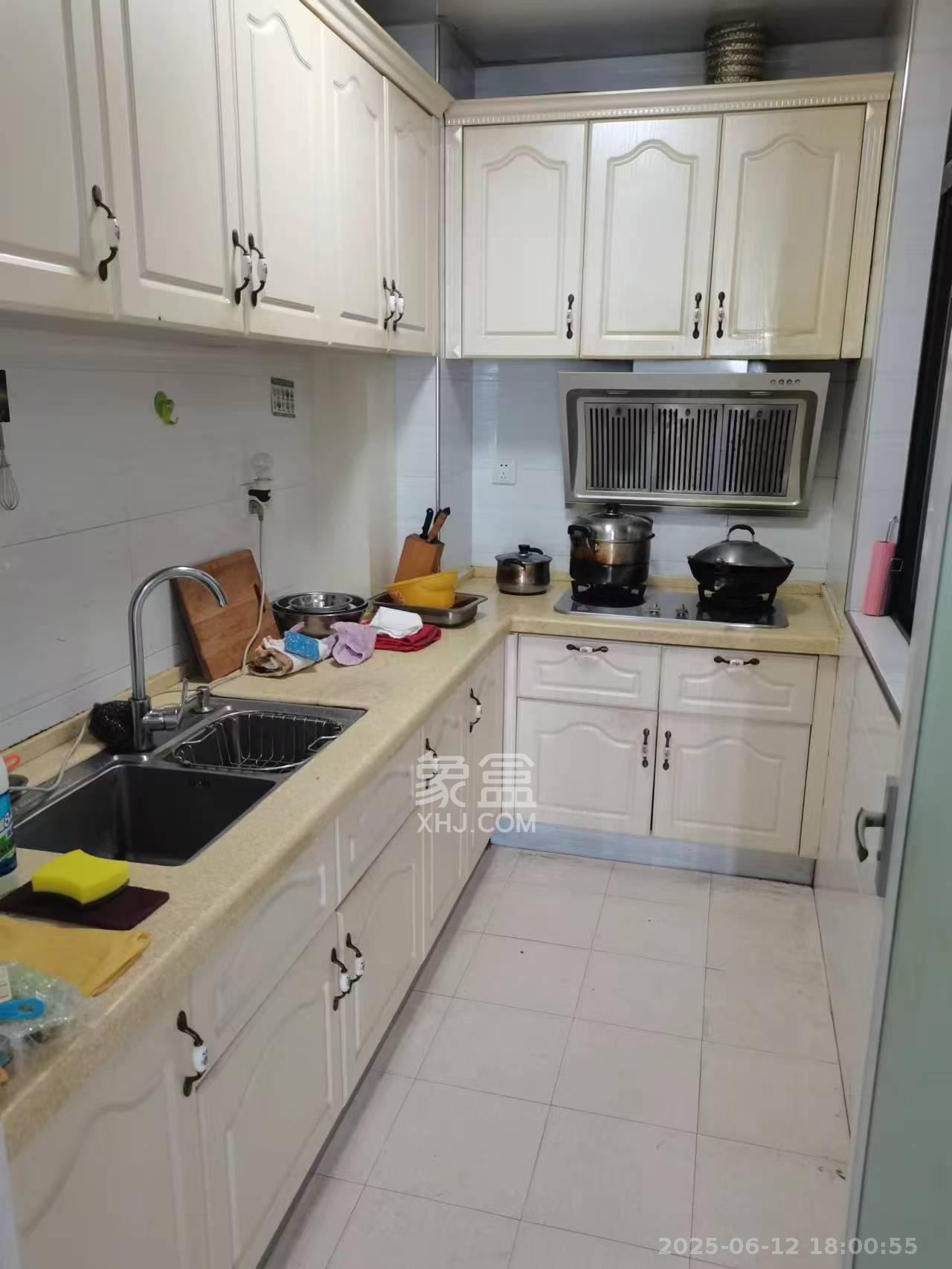 湘域城邦（湘域国际中心）  3室2厅1卫   4200.00元/月室内图