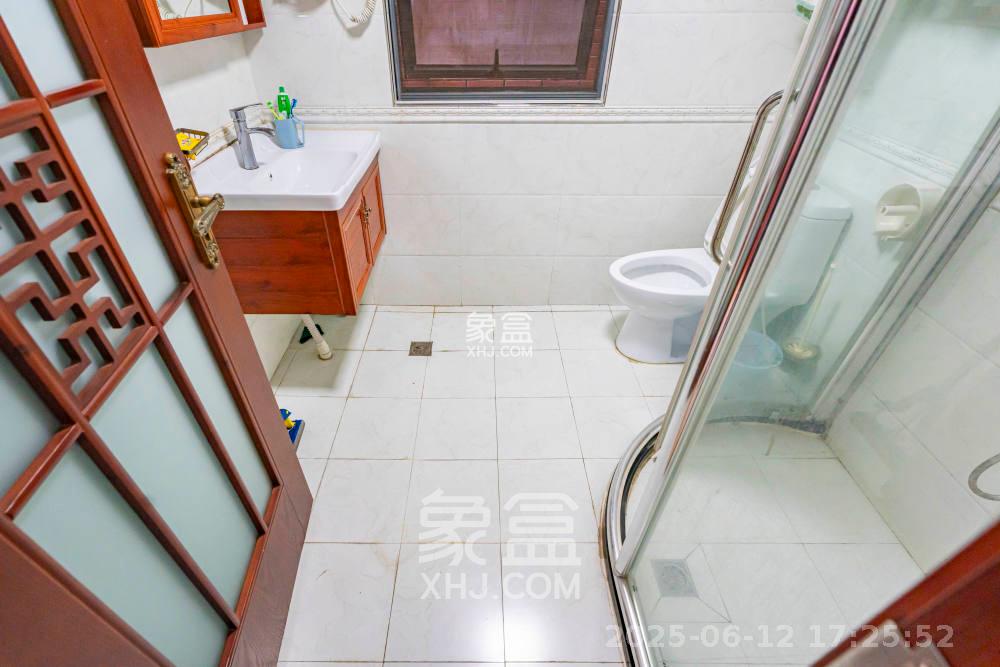 公园9号 3室1厅1卫 3600.0元/月 公园9号 3室1厅1卫 3600.0元/月室内图