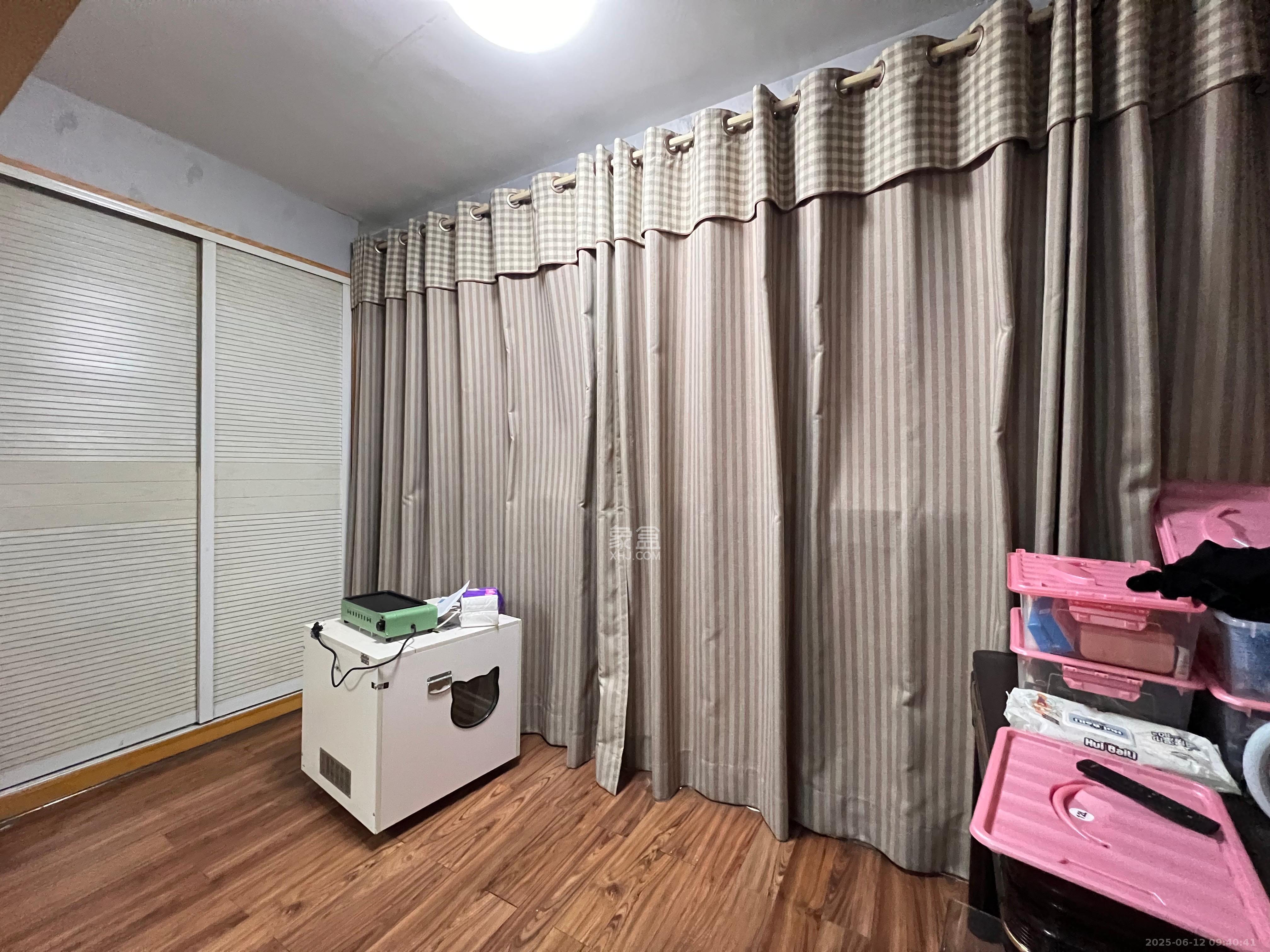 雅致名园 5室2厅2卫 3900.0元/月 雅致名园 5室2厅2卫 3900.0元/月室内图