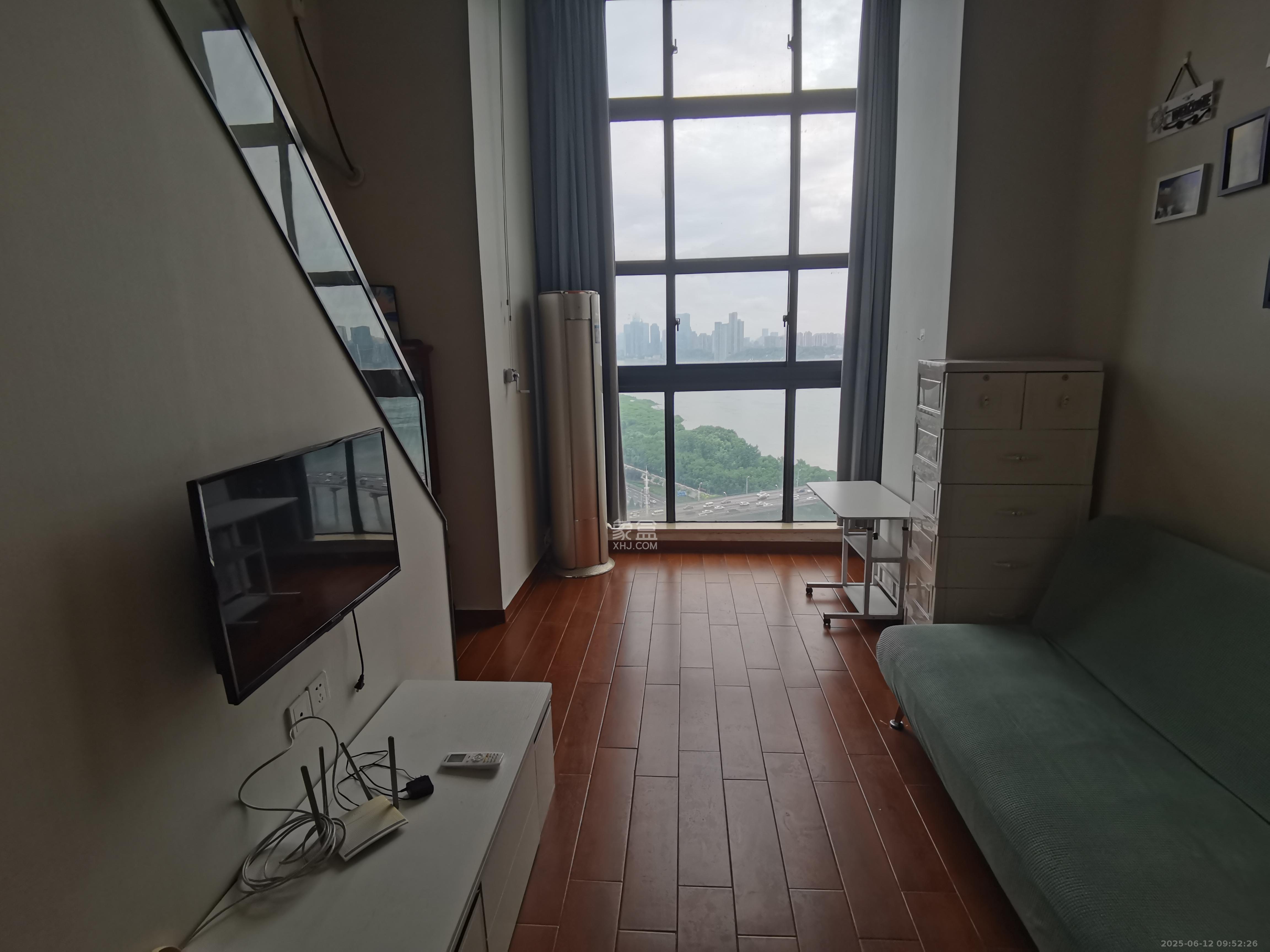 兰亭湾畔 1室1厅1卫 2000.0元/月 兰亭湾畔 1室1厅1卫 2000.0元/月室内图