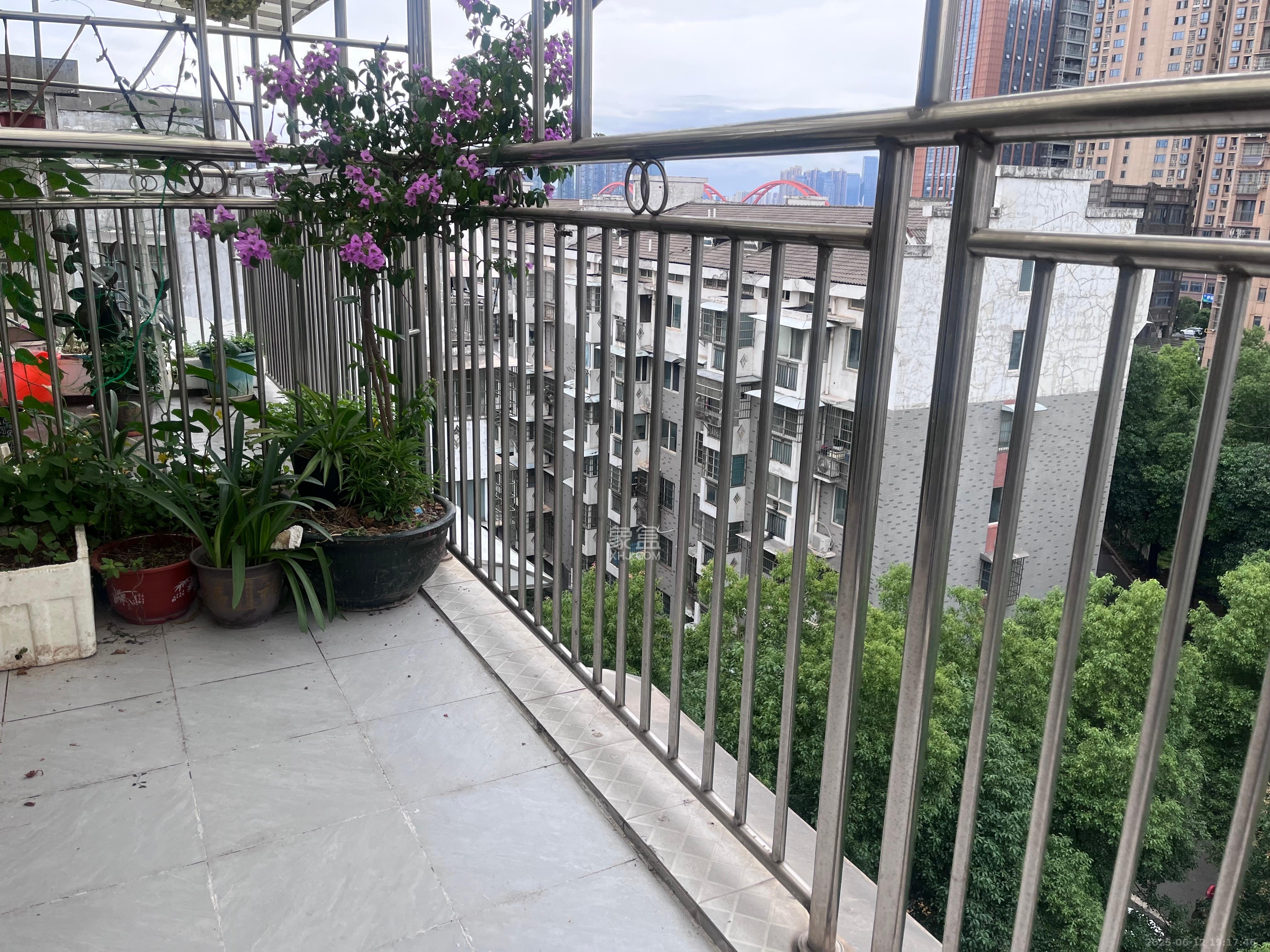 好家园 5室2厅2卫 2500.0元/月 好家园 5室2厅2卫 2500.0元/月室内图