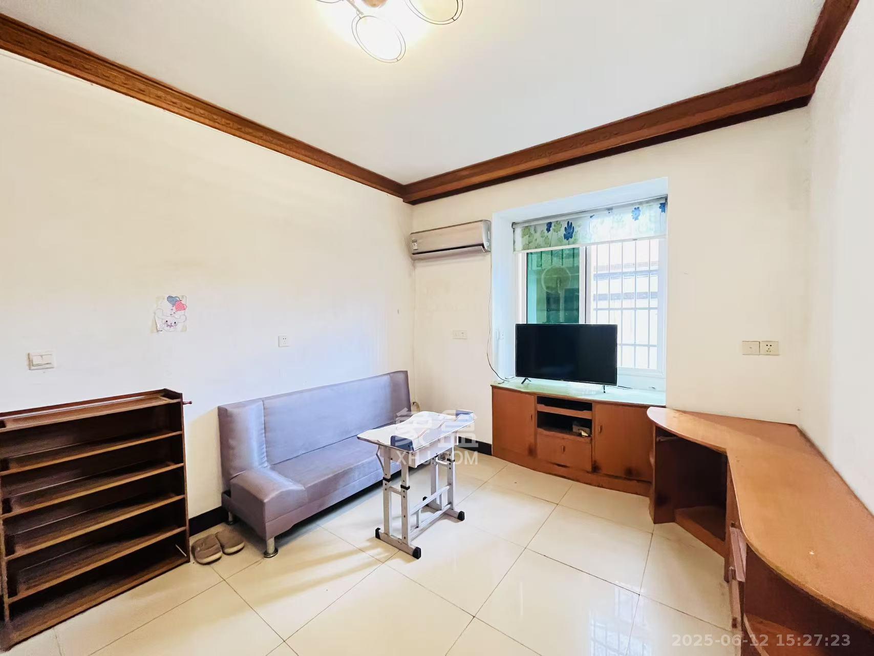 燕兴公司宿舍(裕农街) 1室1厅1卫 1500.0元/月 燕兴公司宿舍(裕农街) 1室1厅1卫 1500.0元/月室内图