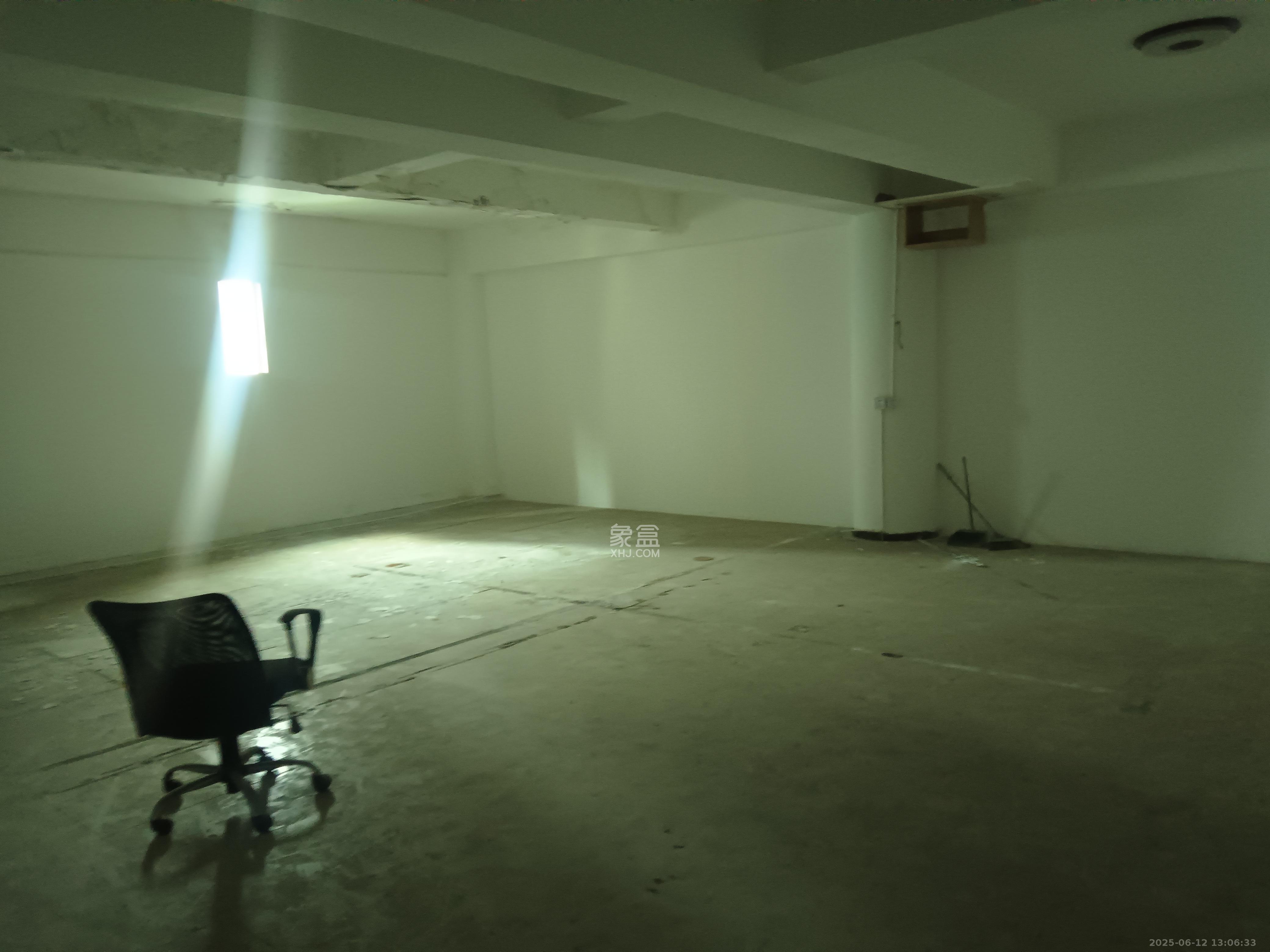 鸿景苑 3室2厅1卫 7000.0元/月 鸿景苑 3室2厅1卫 7000.0元/月室内图