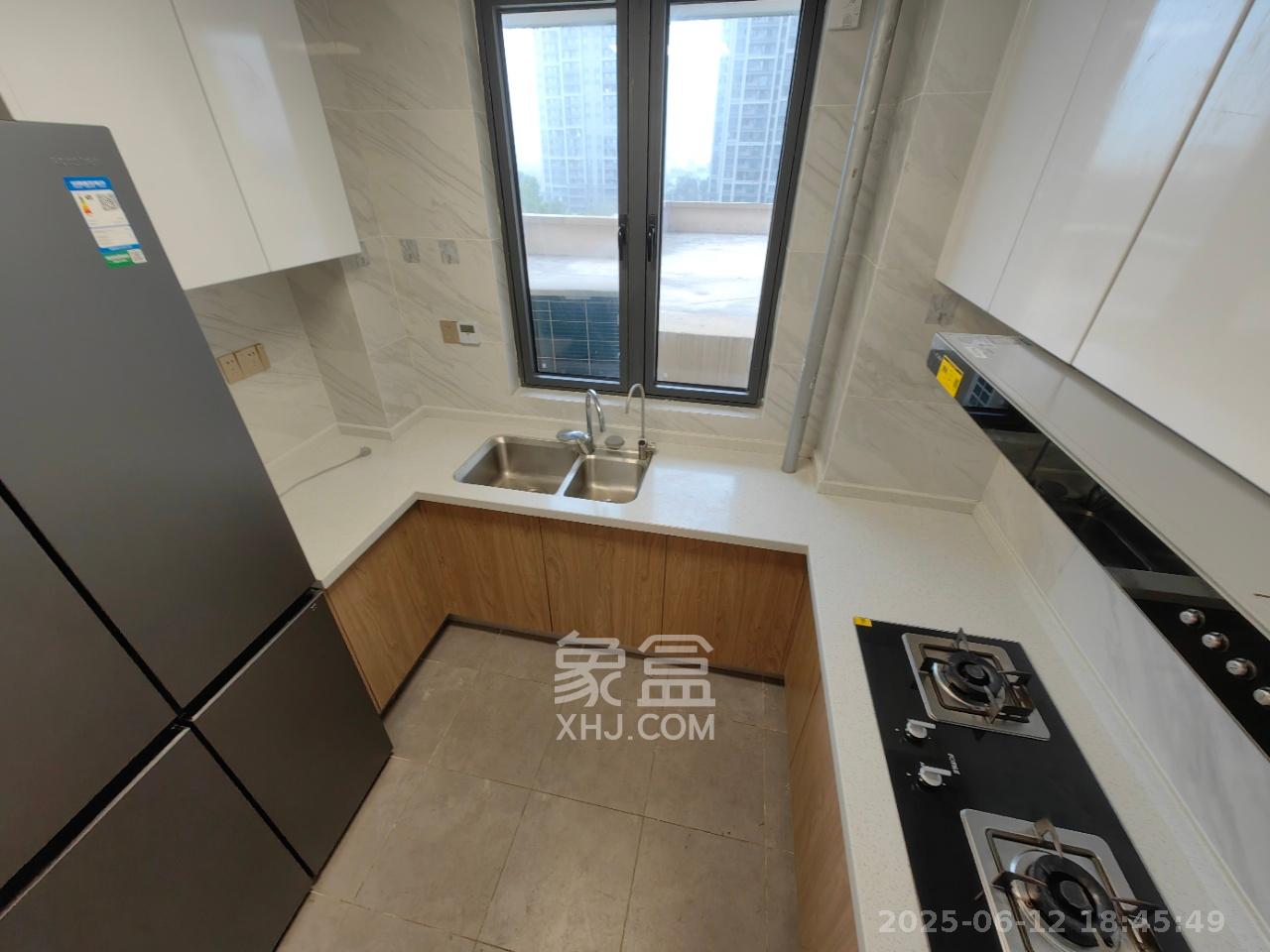 梦想新天地 3室2厅2卫 3200.0元/月 梦想新天地 3室2厅2卫 3200.0元/月室内图