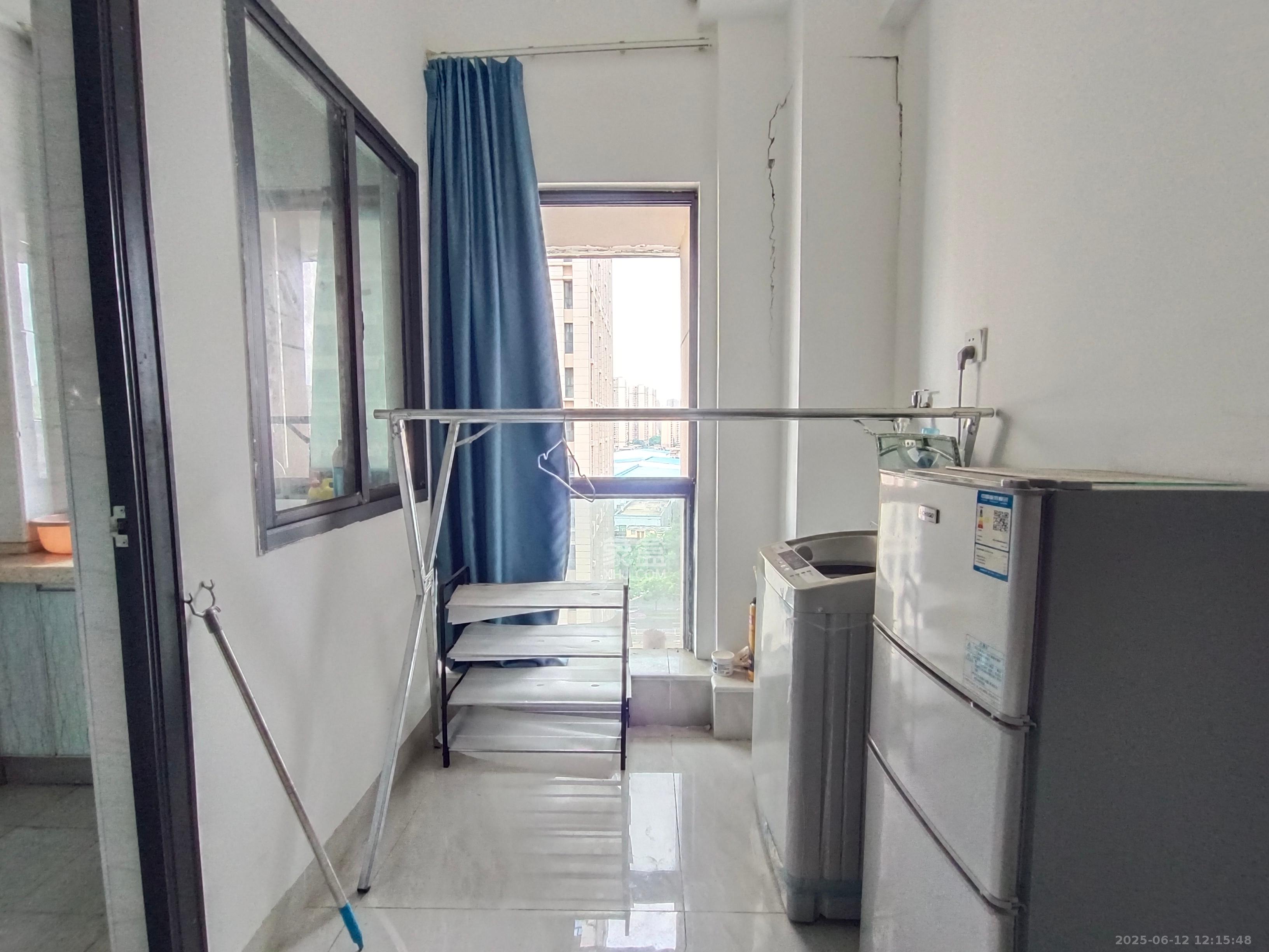 明发国际城 1室1厅1卫 1350.0元/月 明发国际城 1室1厅1卫 1350.0元/月室内图