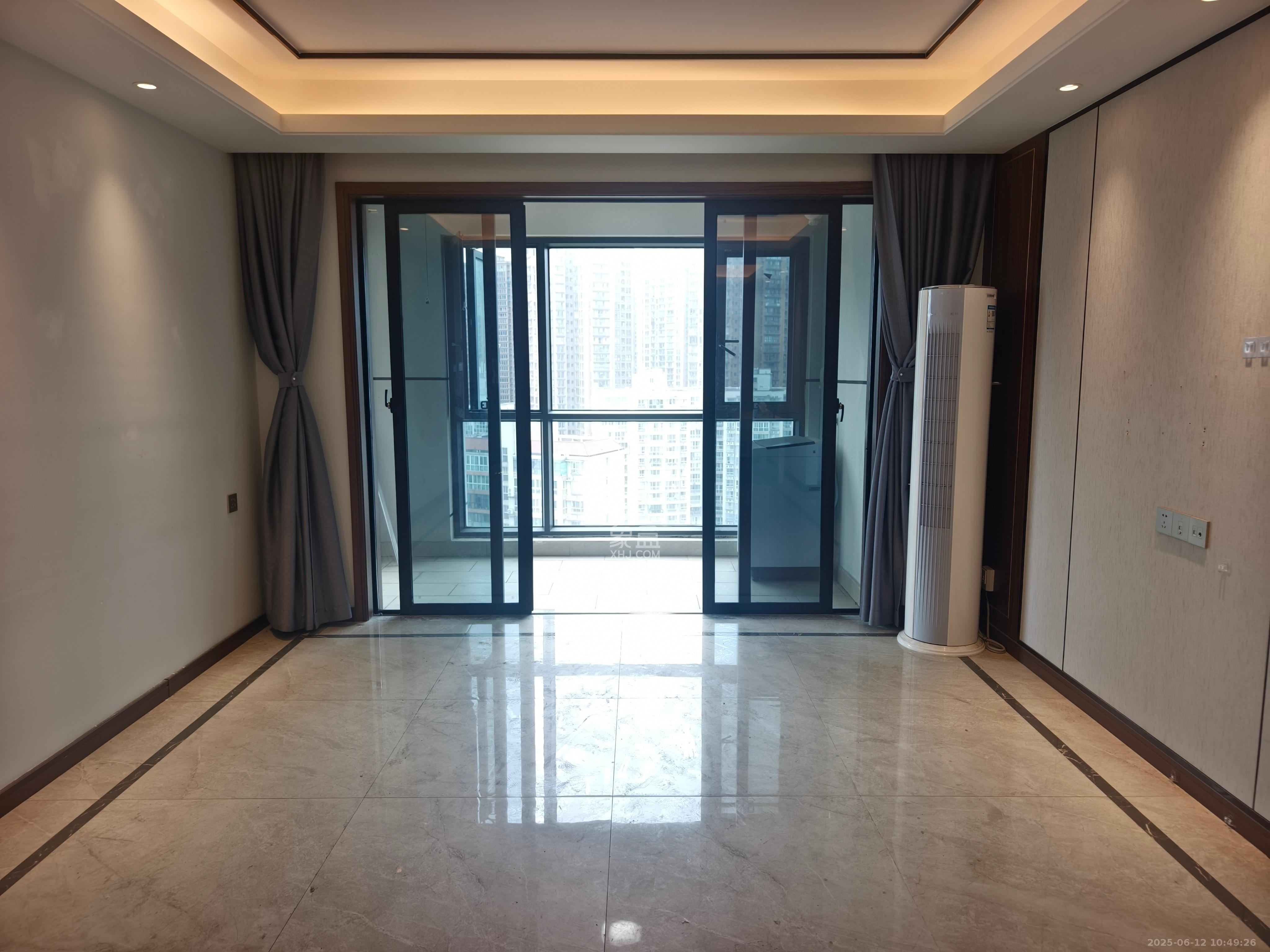 中国铁建金色蓝庭  2室1厅1卫    2700.0元/月