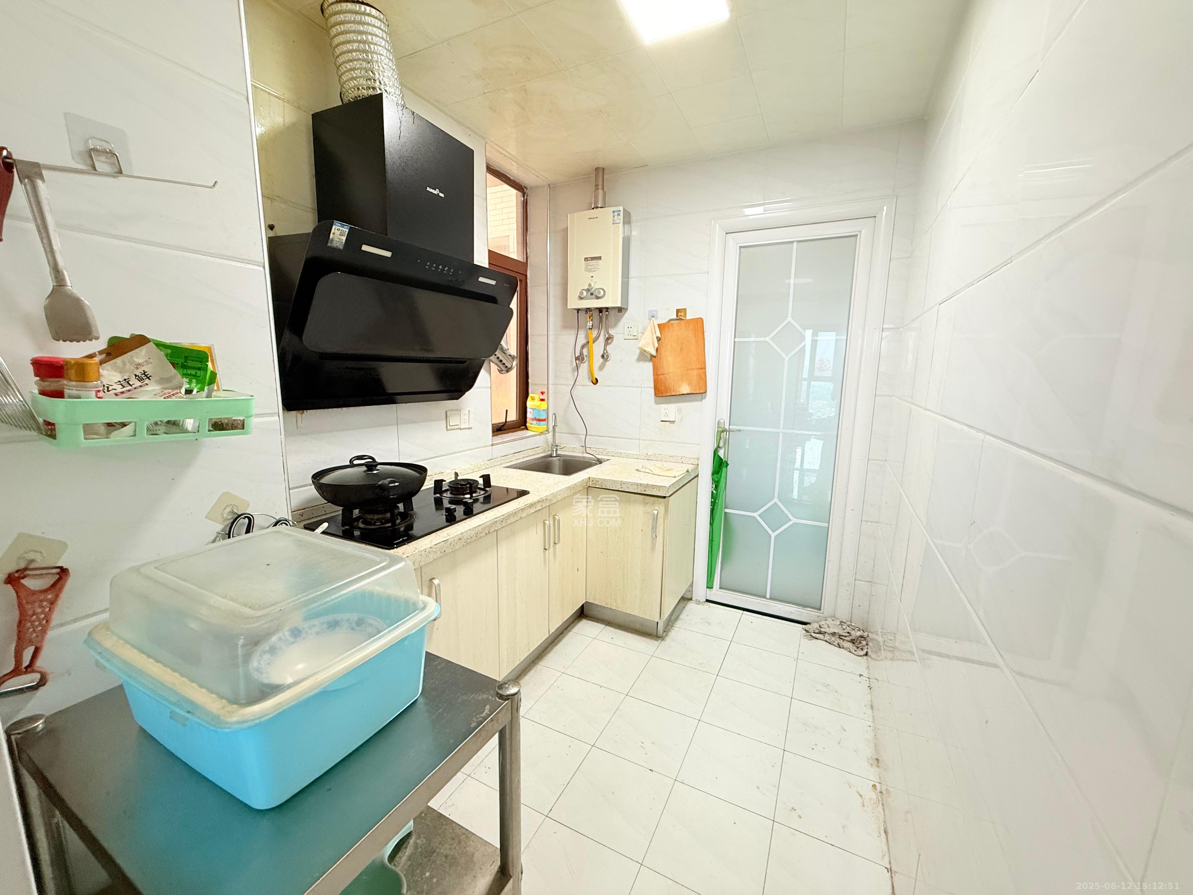 万里时代 2室2厅1卫 2500.0元/月 万里时代 2室2厅1卫 2500.0元/月室内图