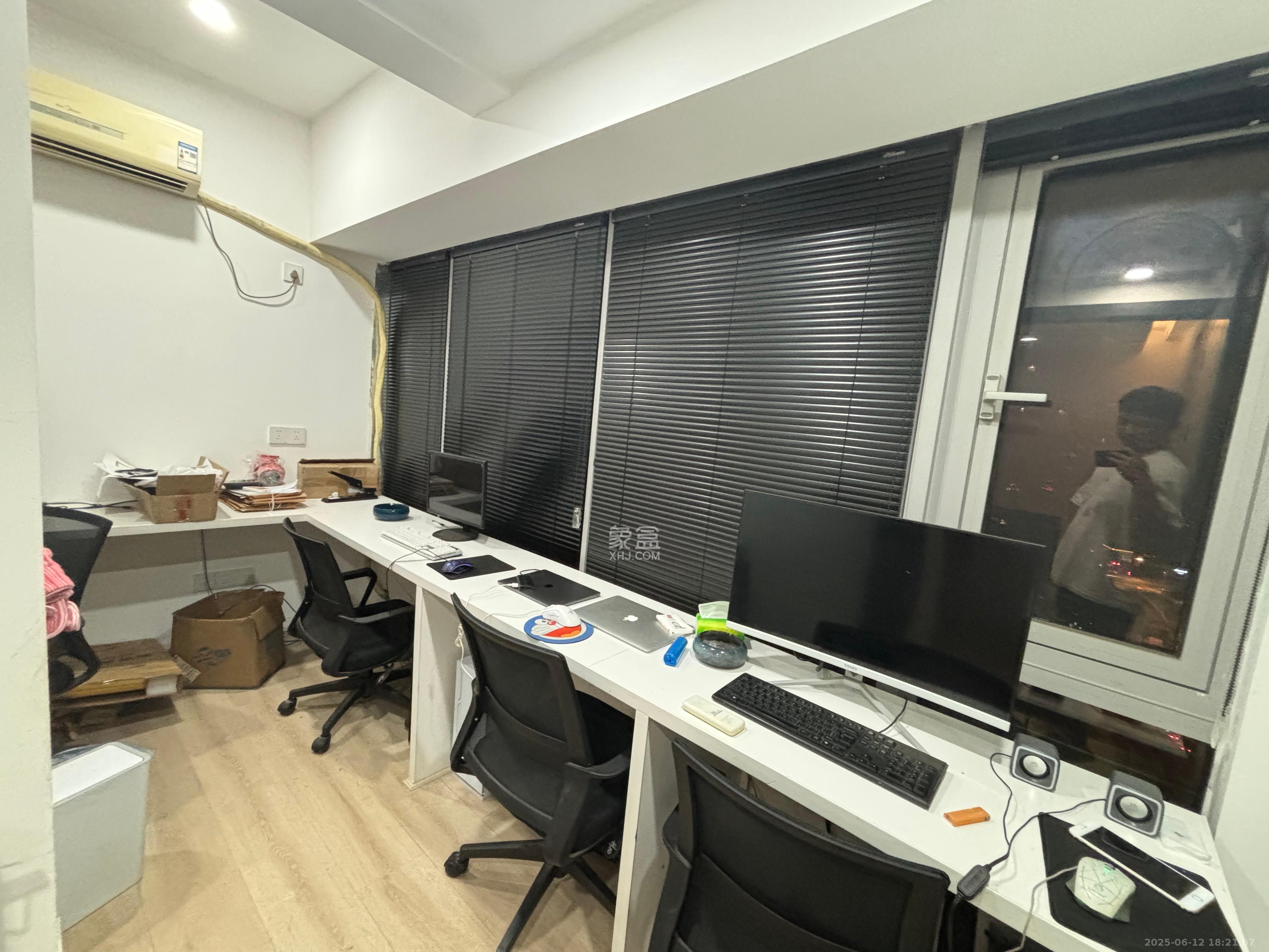 保利天禧EF区 1室1厅1卫 3500.0元/月 保利天禧EF区 1室1厅1卫 3500.0元/月室内图