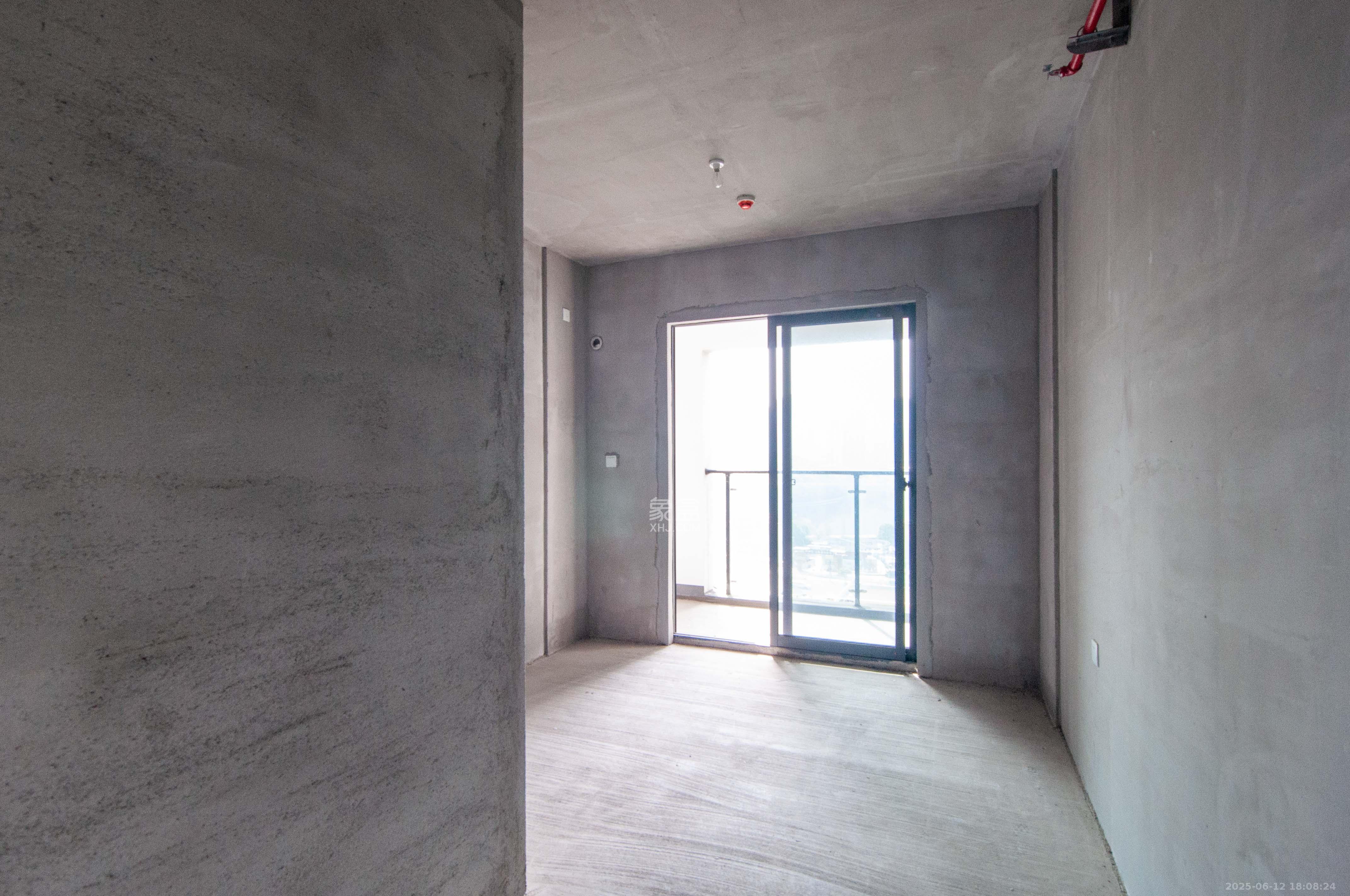 中建梅溪湖中心  4室2厅2卫   238.00万其他