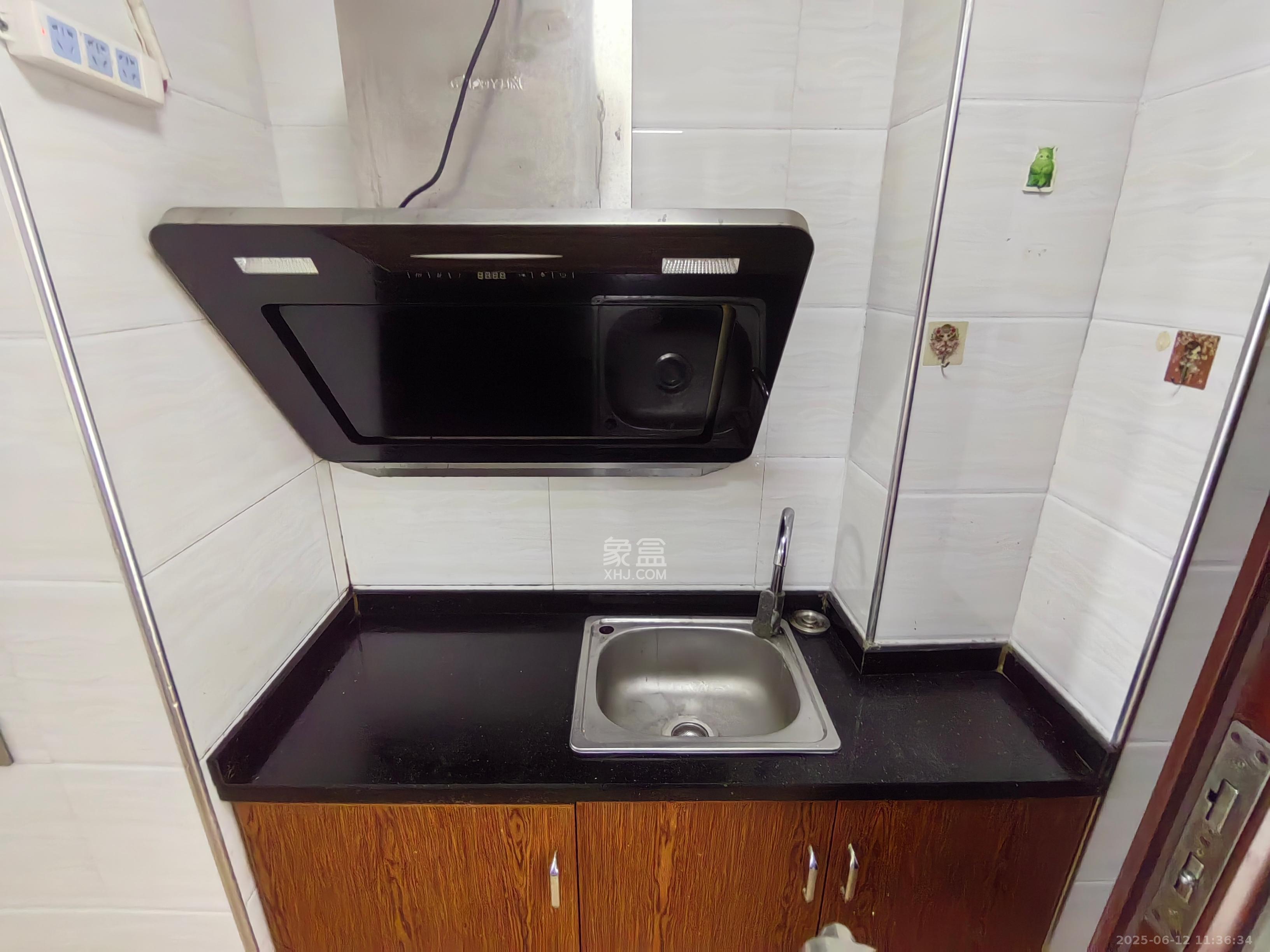 万象凯旋湾 1室1厅1卫 1300.0元/月 万象凯旋湾 1室1厅1卫 1300.0元/月室内图