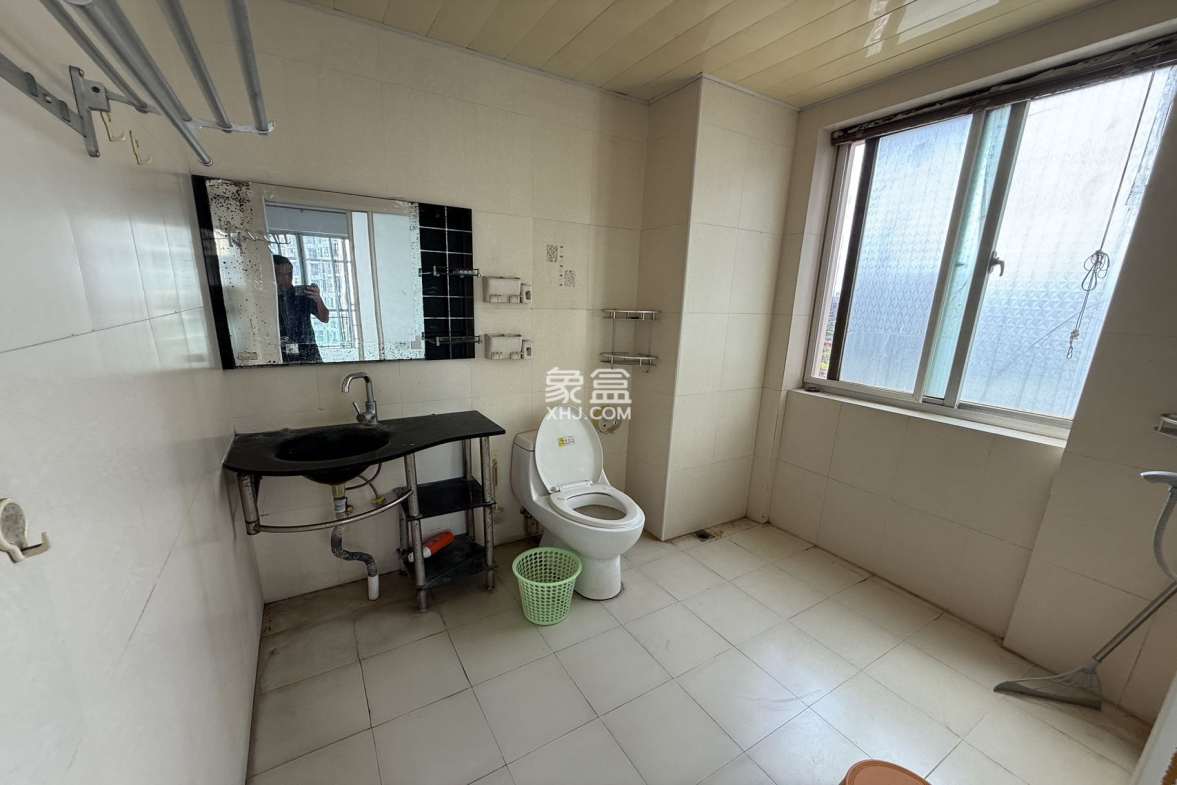 世贸雅苑 3室2厅2卫 3000.0元/月 世贸雅苑 3室2厅2卫 3000.0元/月室内图