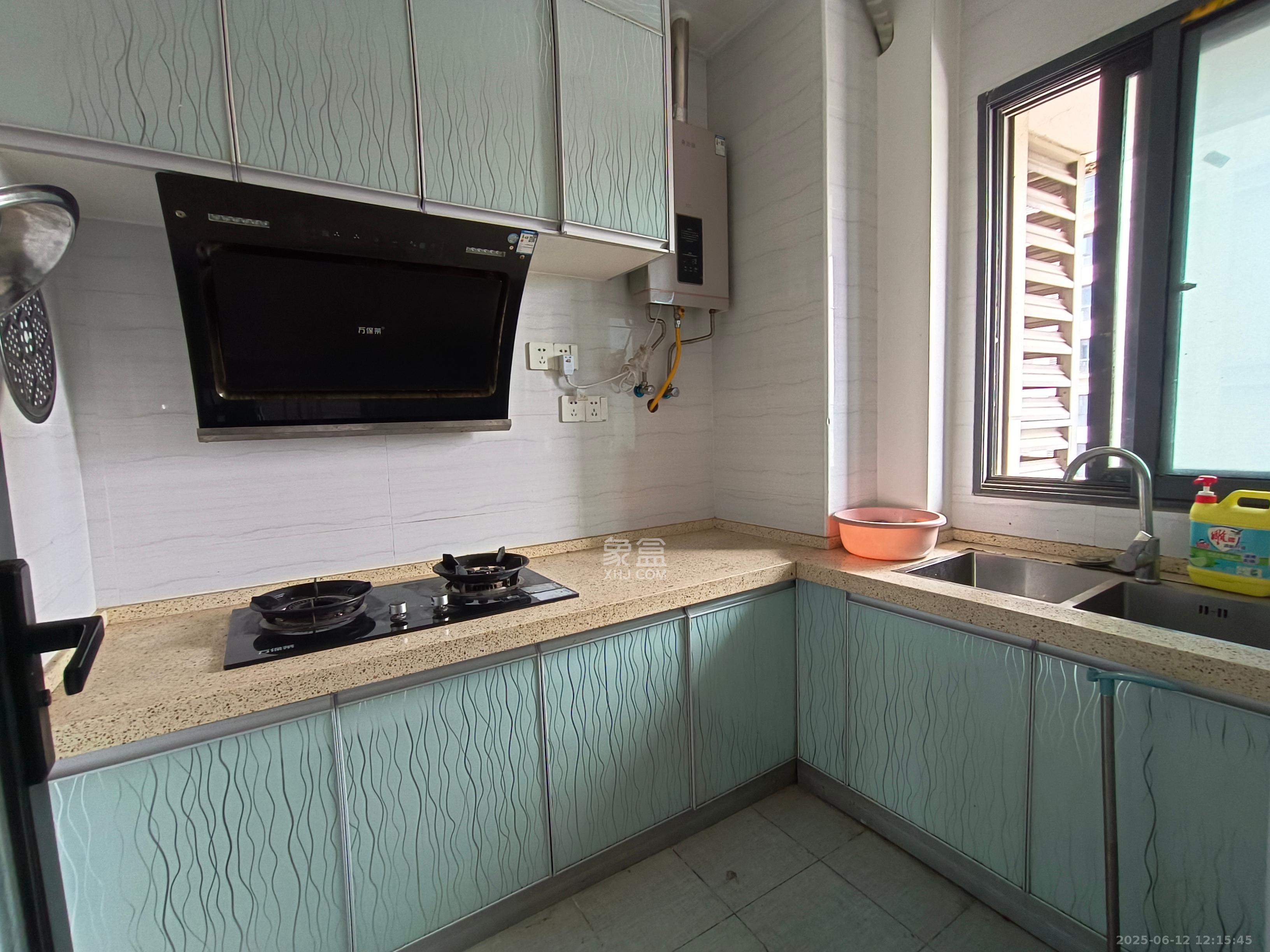 明发国际城 1室1厅1卫 1350.0元/月 明发国际城 1室1厅1卫 1350.0元/月室内图