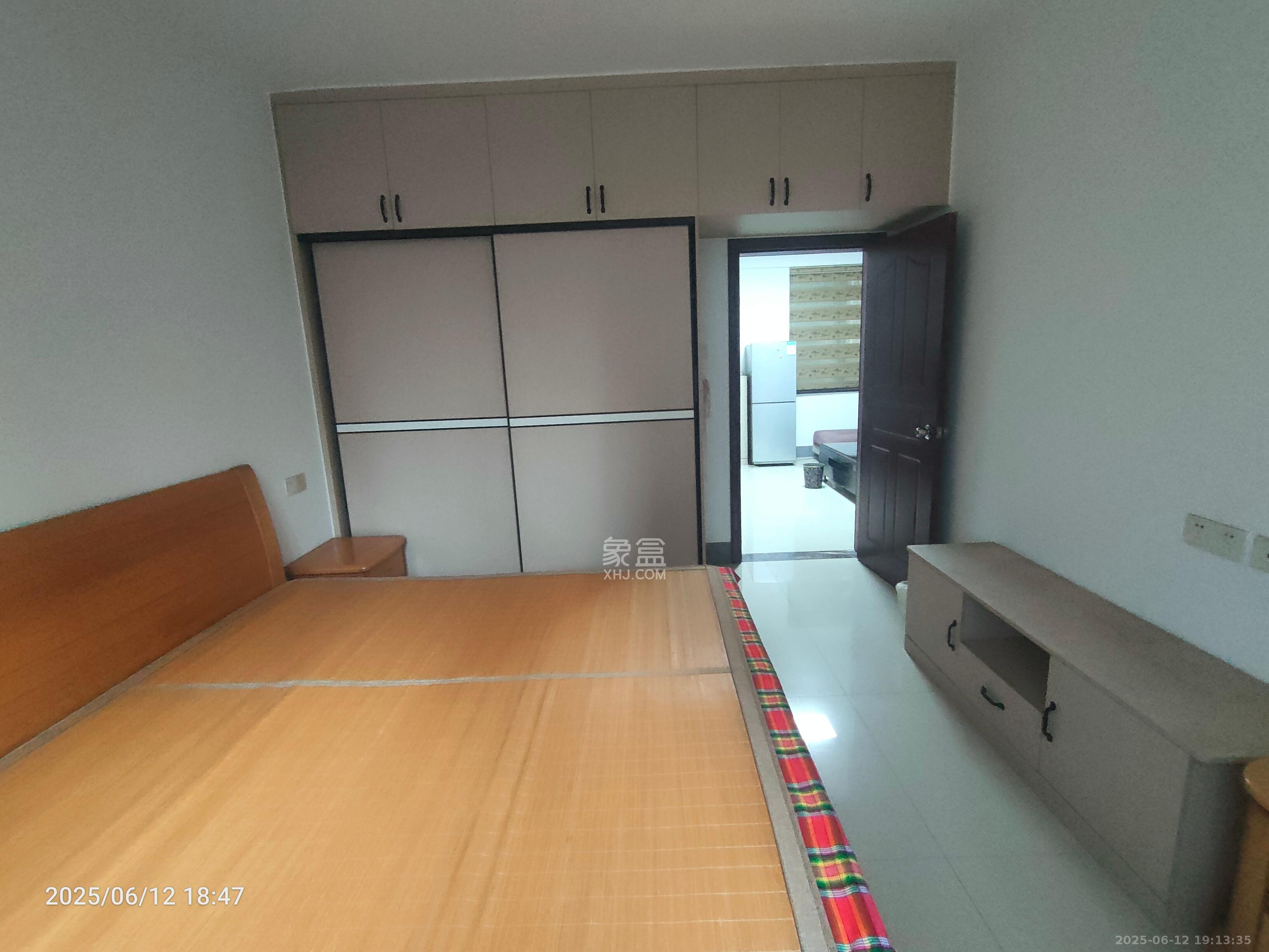 建鸿达华都（华都小户型及大华写字楼）  2室1厅1卫   2650.00元/月室内图