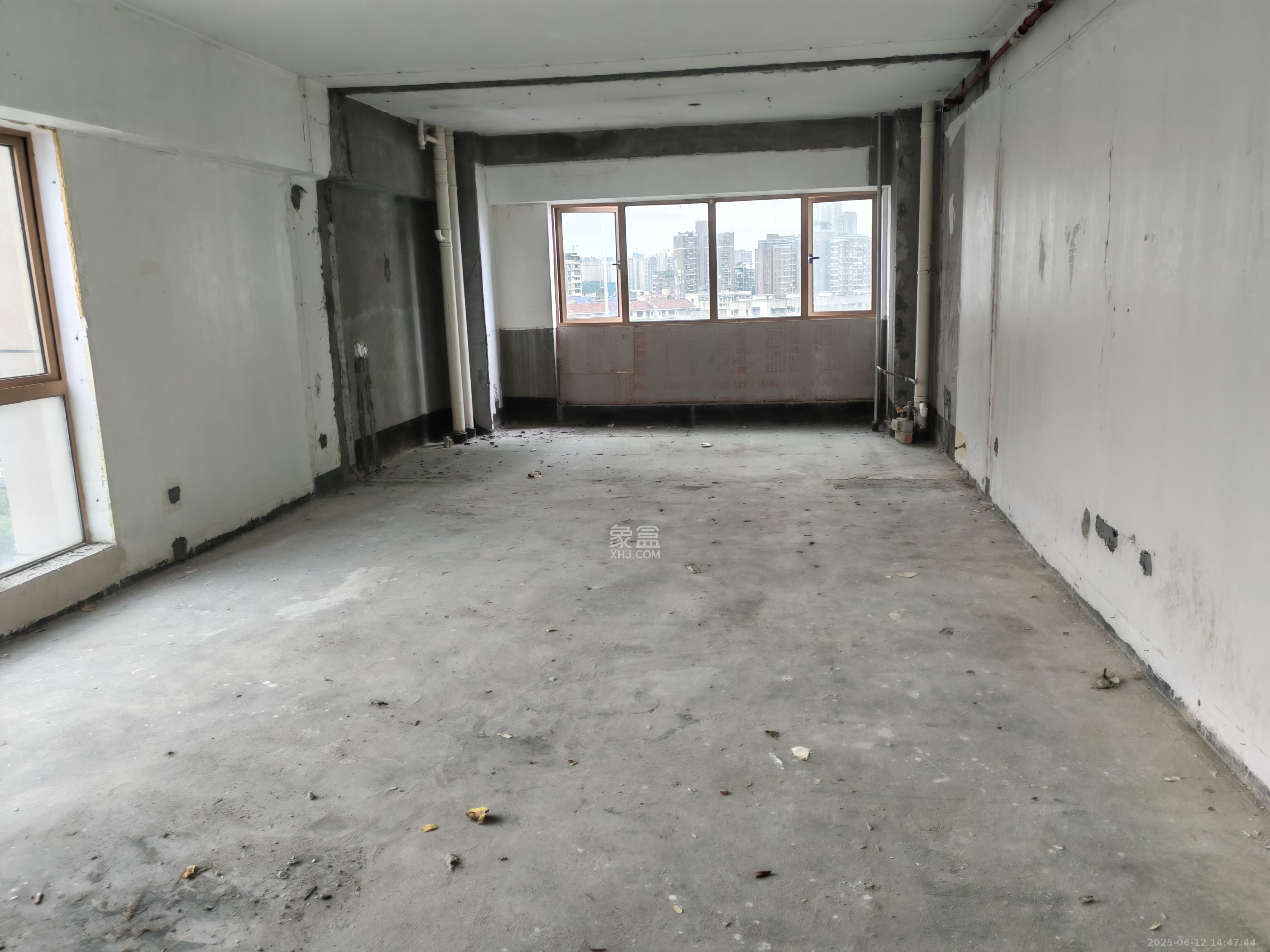 嘉盛国际广场  1室1厅1卫    4500.0元/月 嘉盛国际广场  1室1厅1卫    4500.0元/月室内图