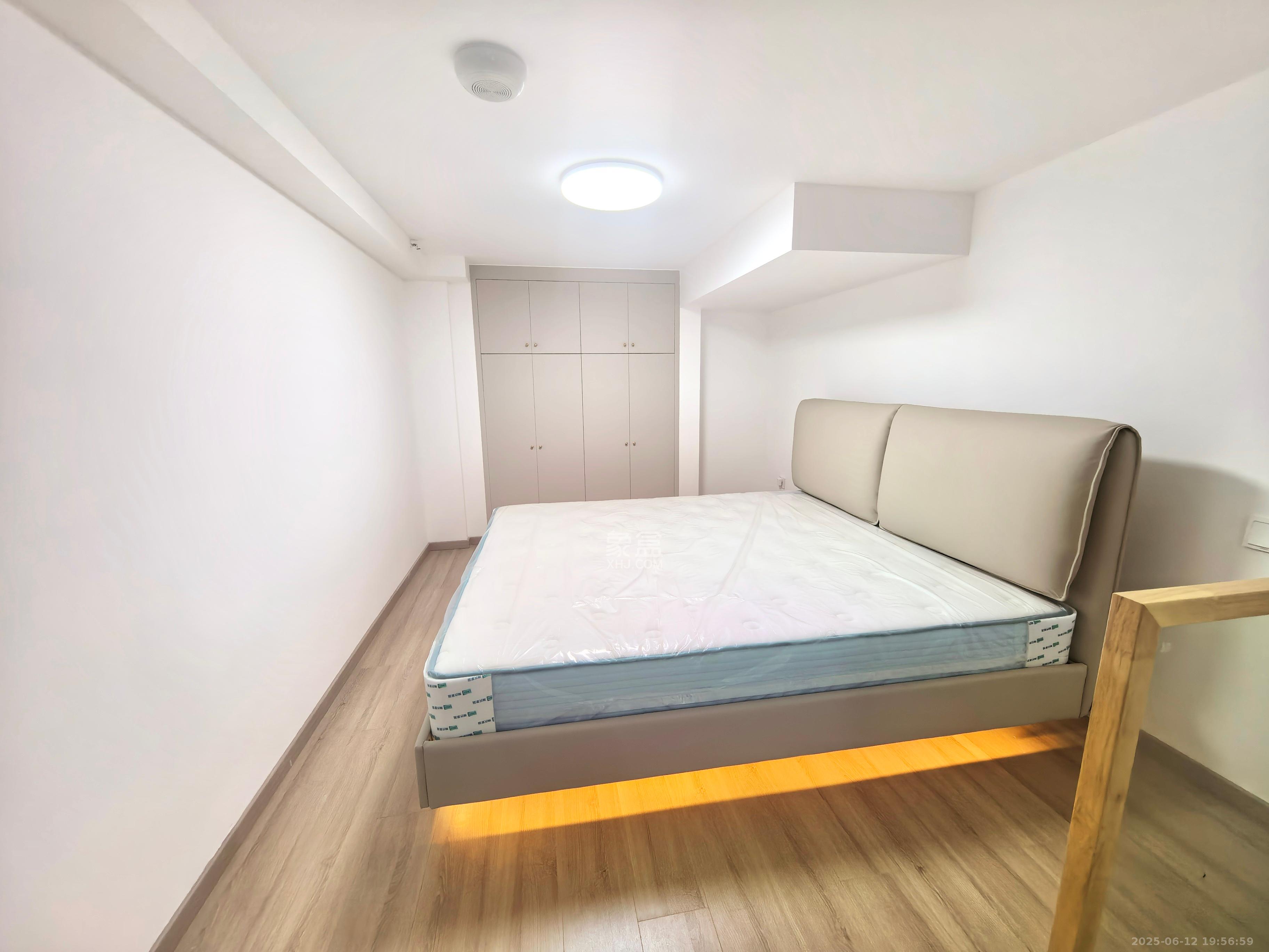 新长海D1站  1室1厅1卫   1600.00元/月室内图