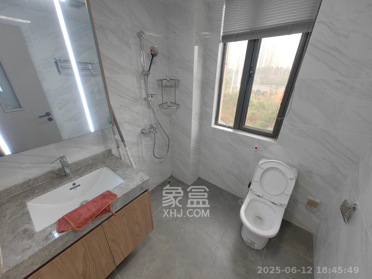 梦想新天地 3室2厅2卫 3200.0元/月 梦想新天地 3室2厅2卫 3200.0元/月室内图