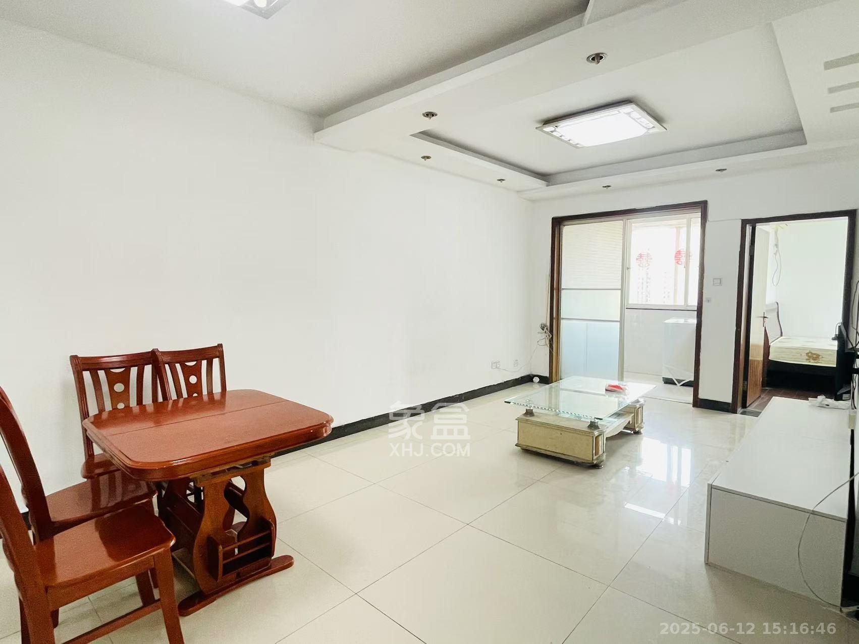 建鸿达现代公寓  2室1厅1卫   2400.00元/月室内图