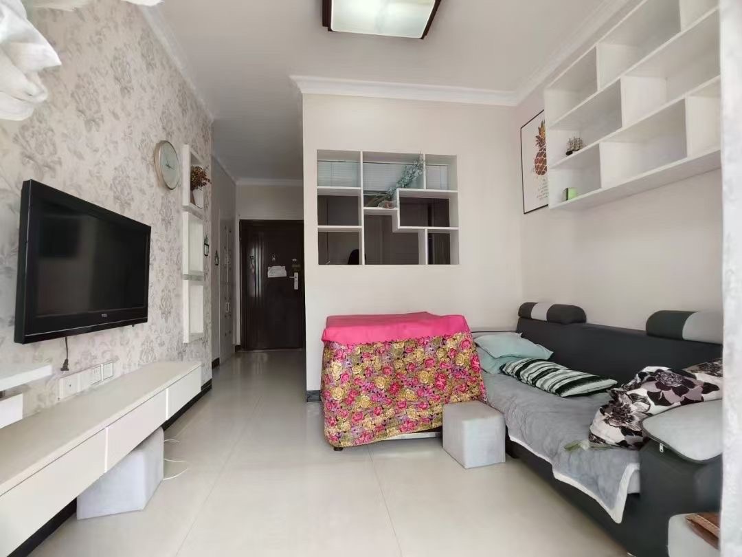 大屋小区(保障性住房) 3室1厅1卫 42.0万 大屋小区(保障性住房) 3室1厅1卫 42.0万客厅