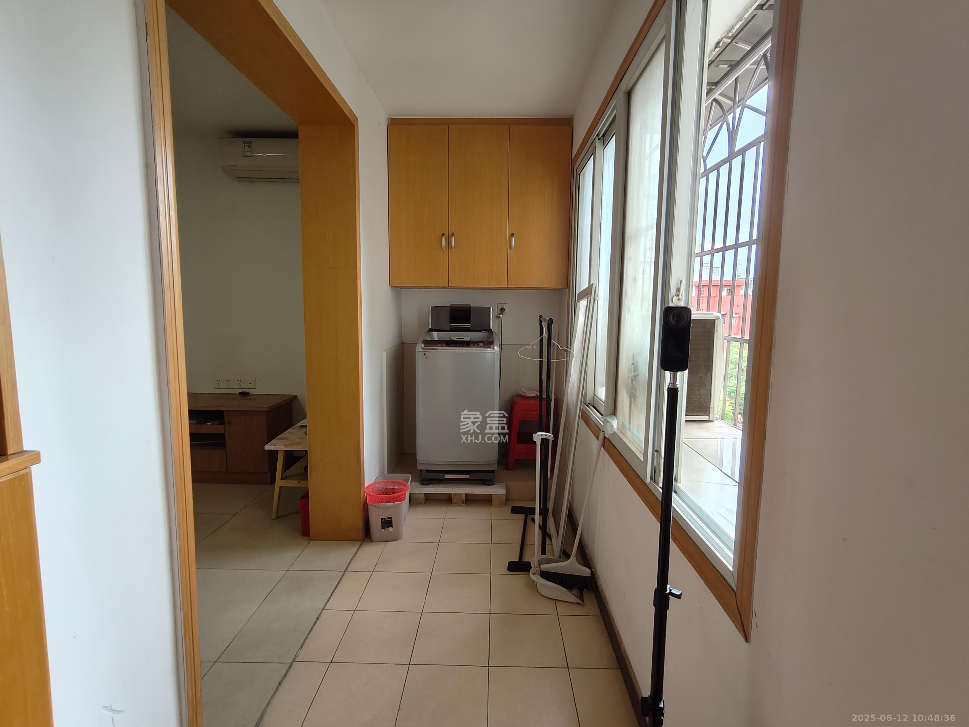梨子山小区  2室1厅1卫   1600.00元/月室内图