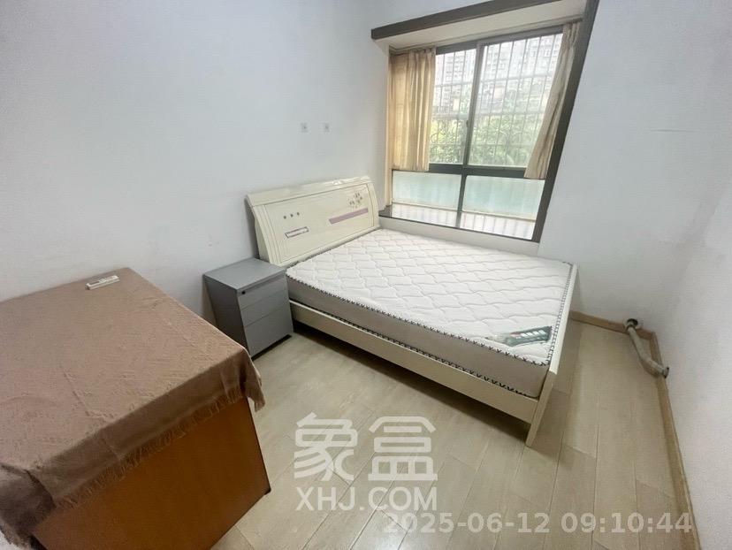 欧园  2室2厅1卫   2400.00元/月室内图